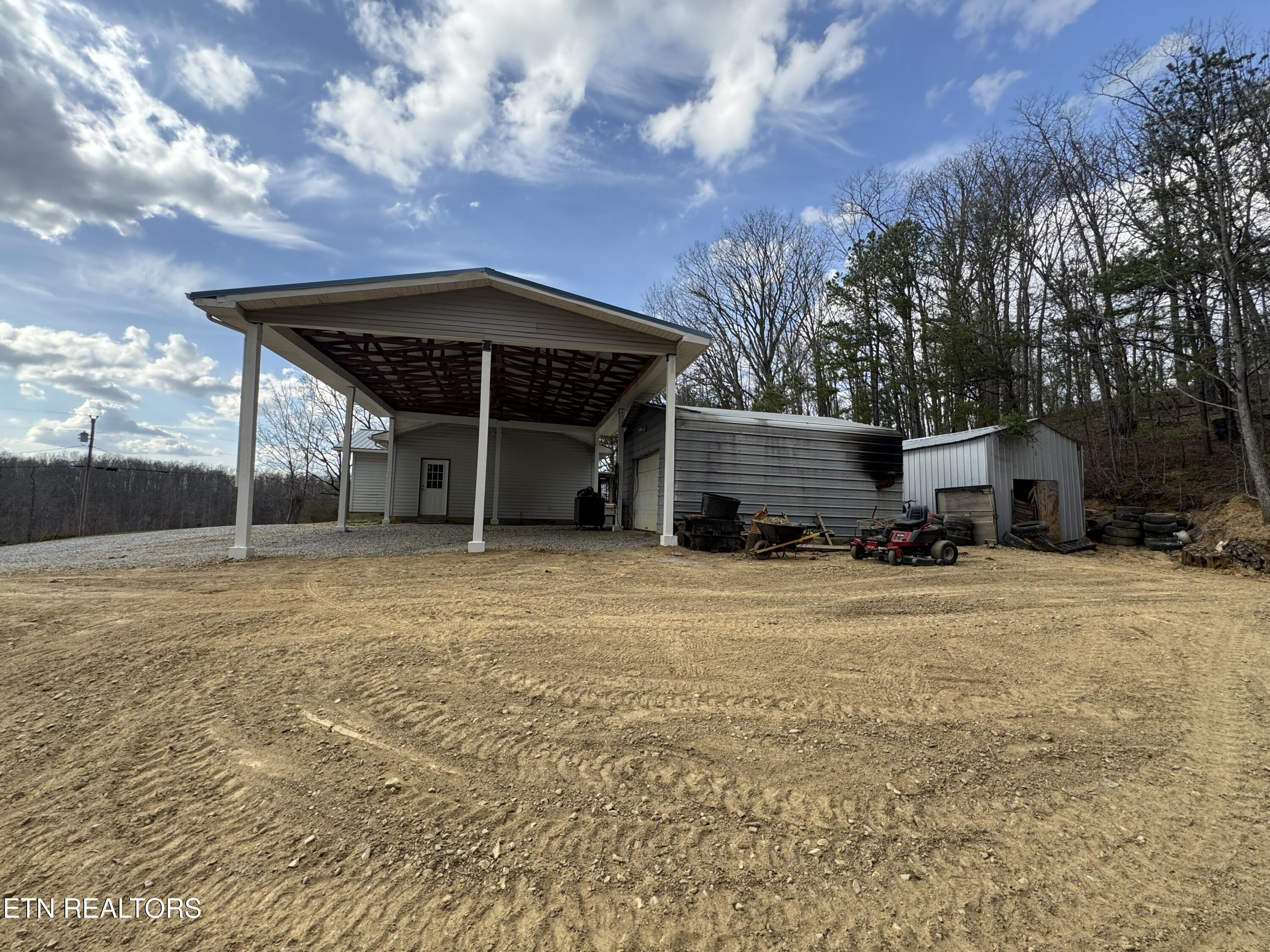2502 Huntsville Hill Road Helenwood TN 37755