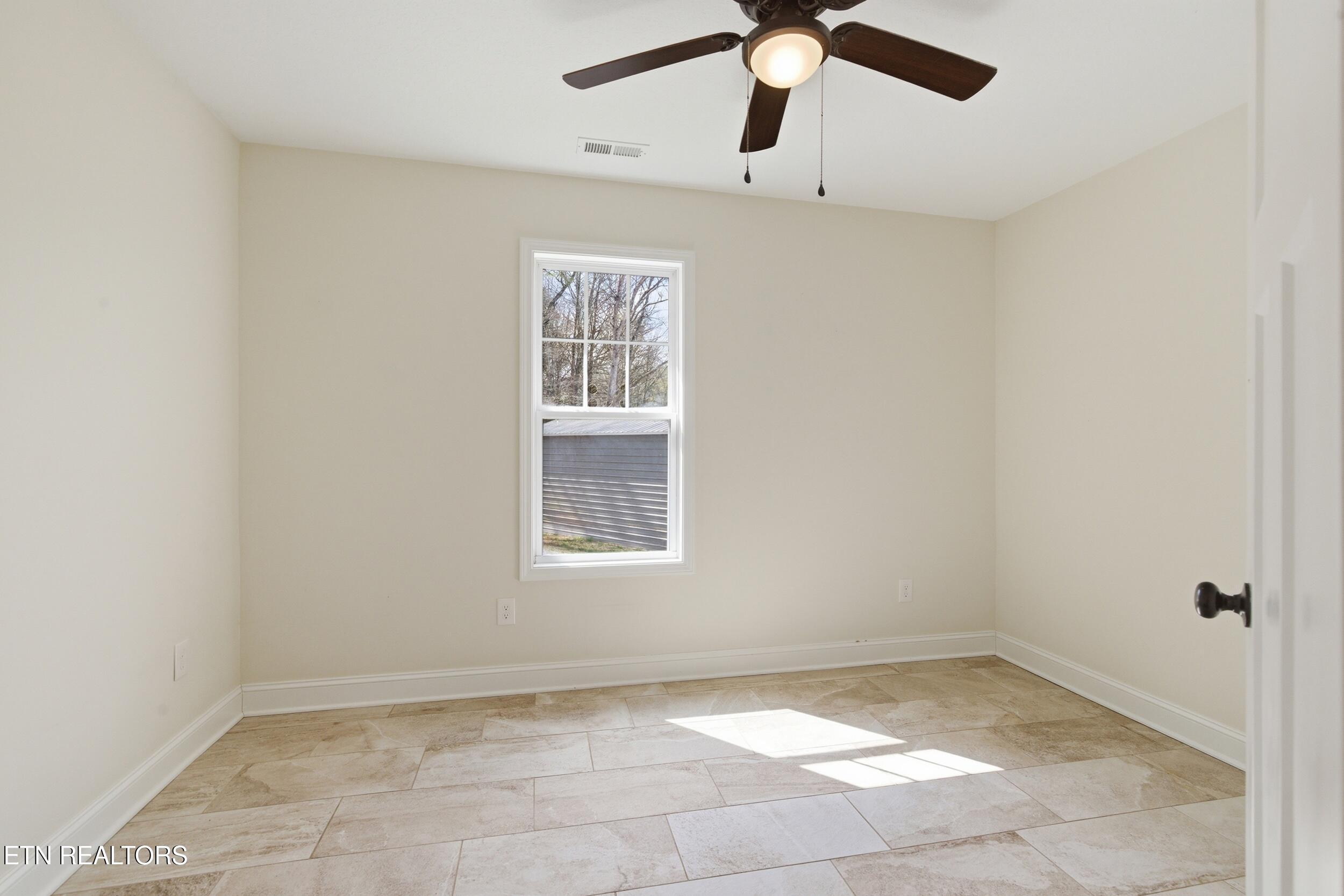 113 Brashears Road Harriman TN 37748