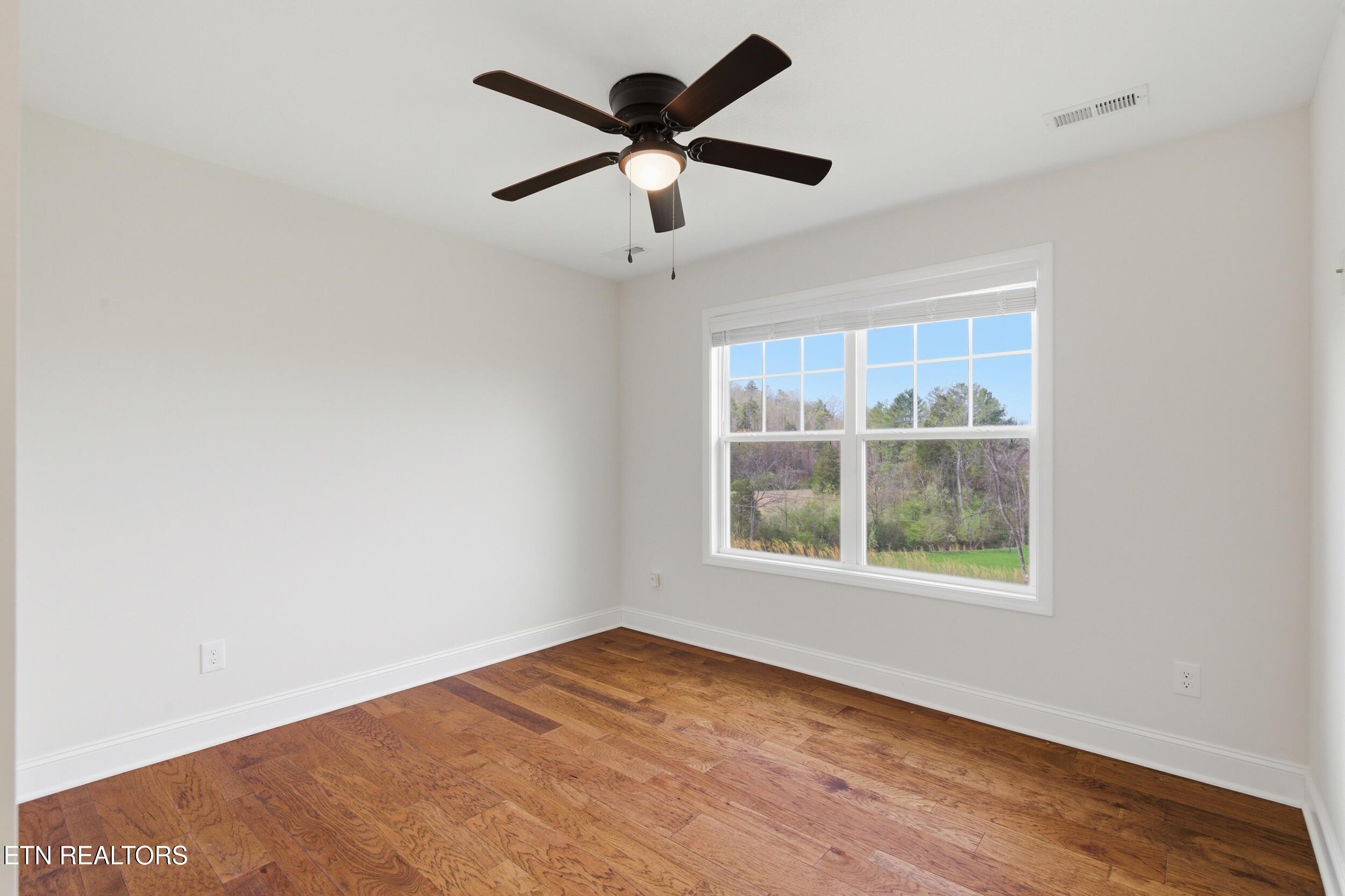113 Brashears Road Harriman TN 37748