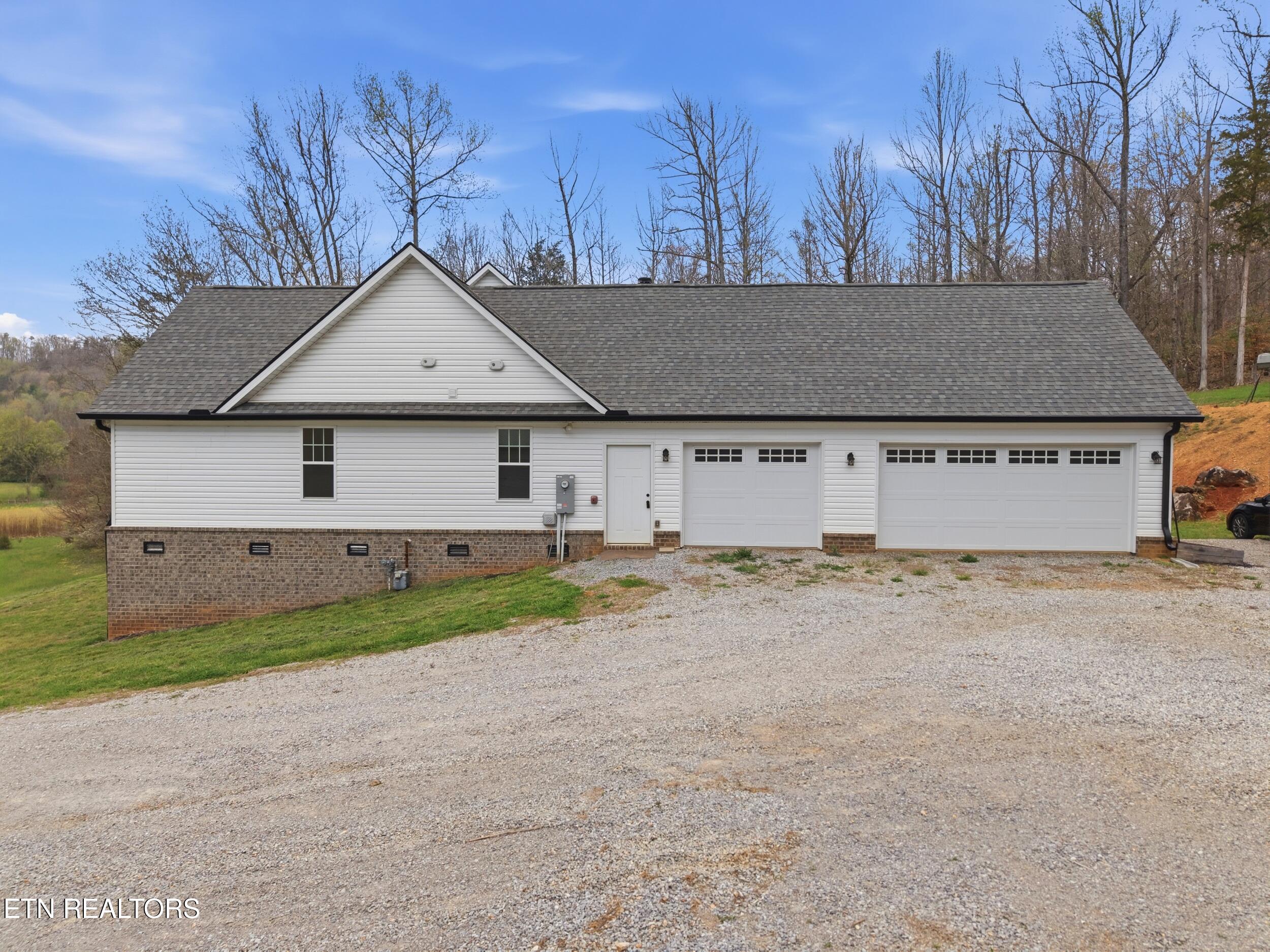 113 Brashears Road Harriman TN 37748