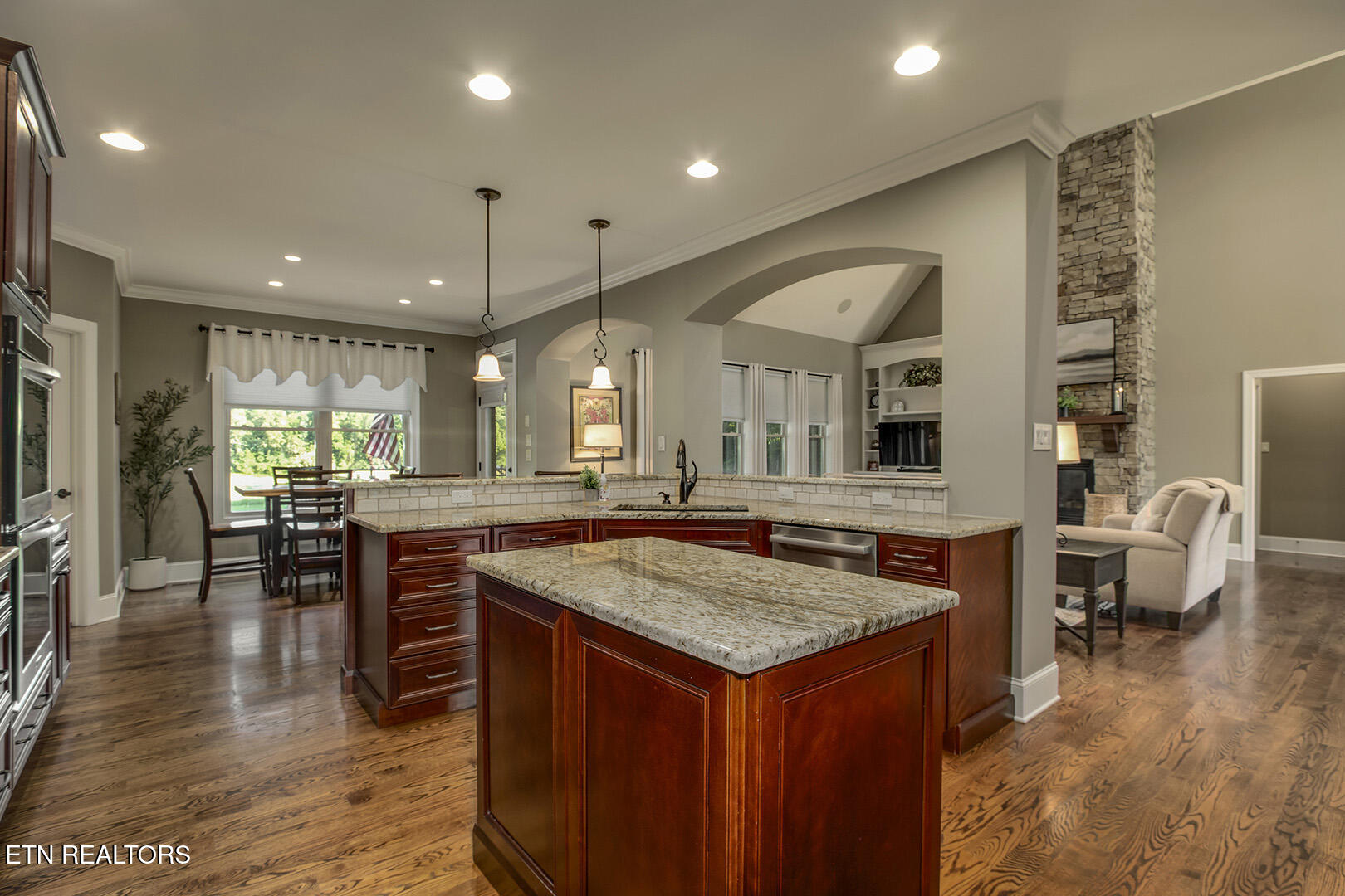 1040 Smith Valley Road Lenoir City TN 37772