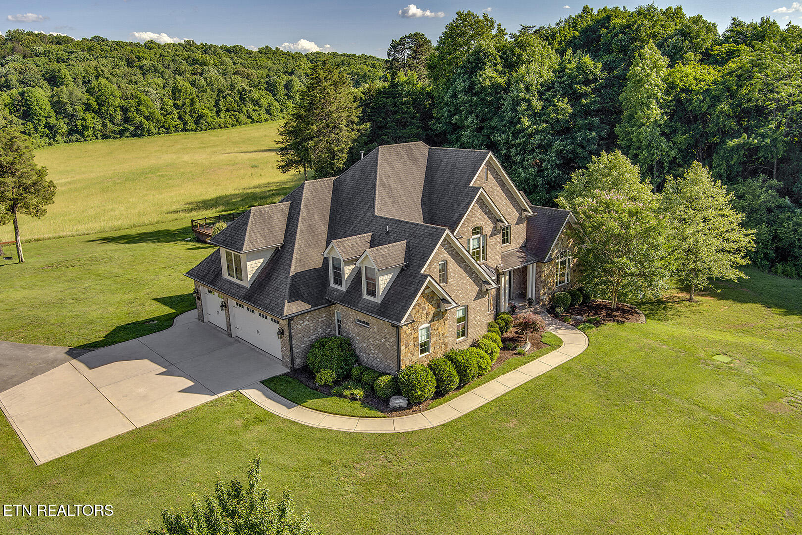 1040 Smith Valley Road Lenoir City TN 37772