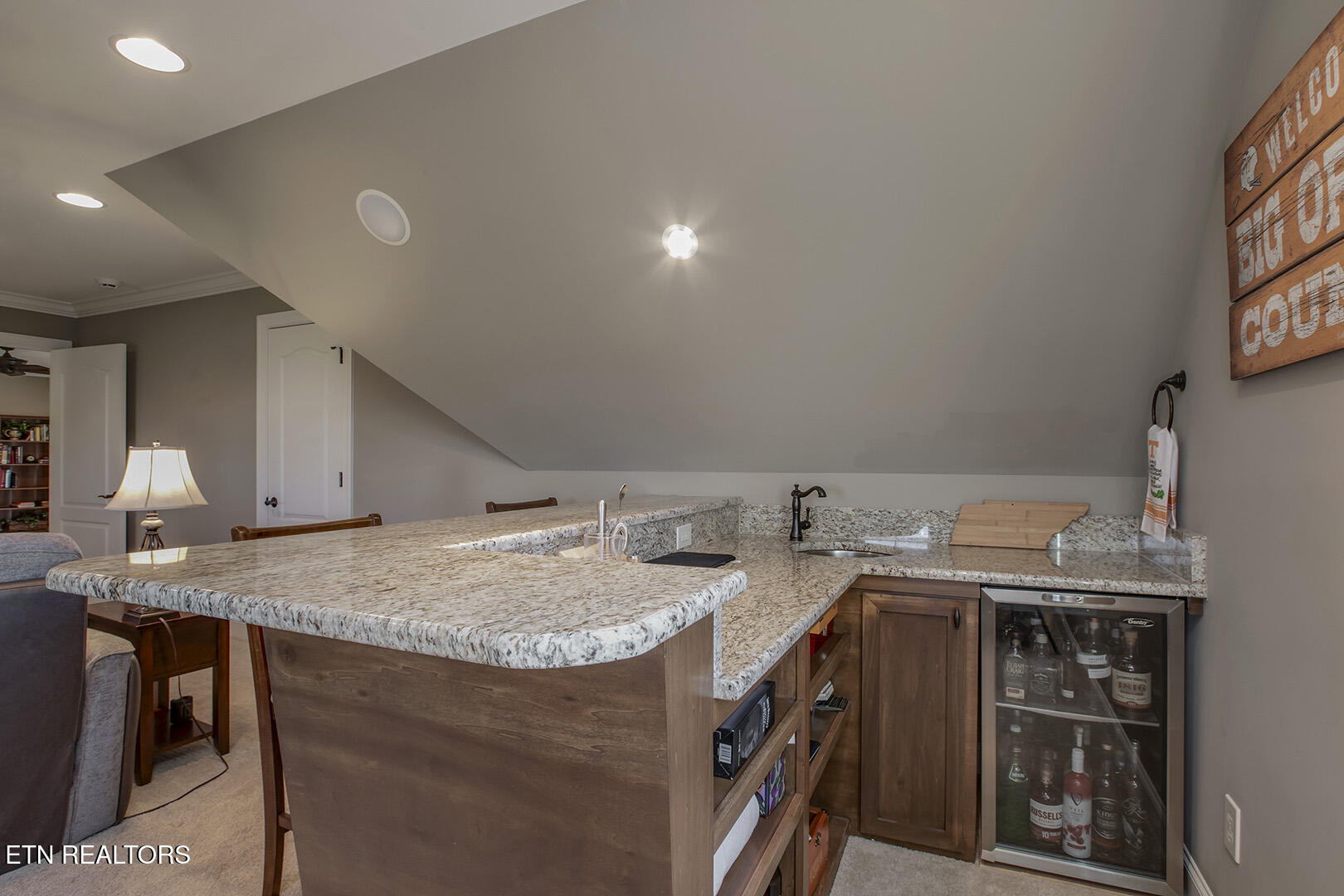 1040 Smith Valley Road Lenoir City TN 37772