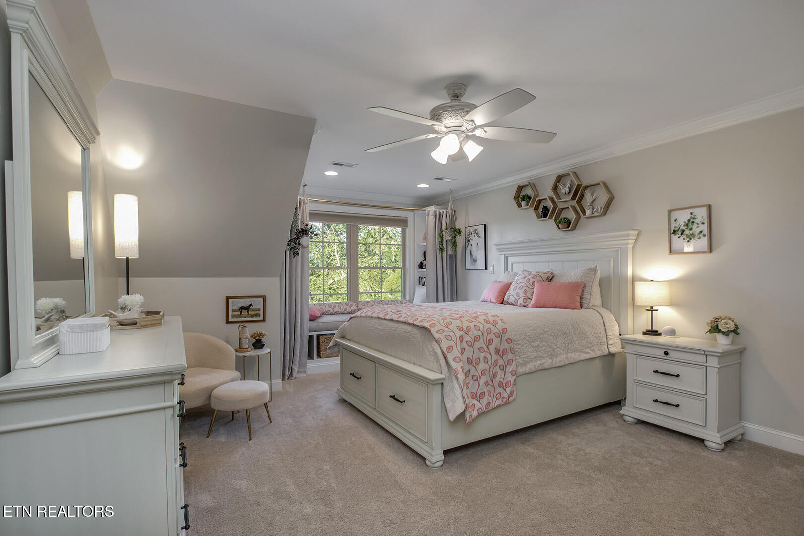 1040 Smith Valley Road Lenoir City TN 37772