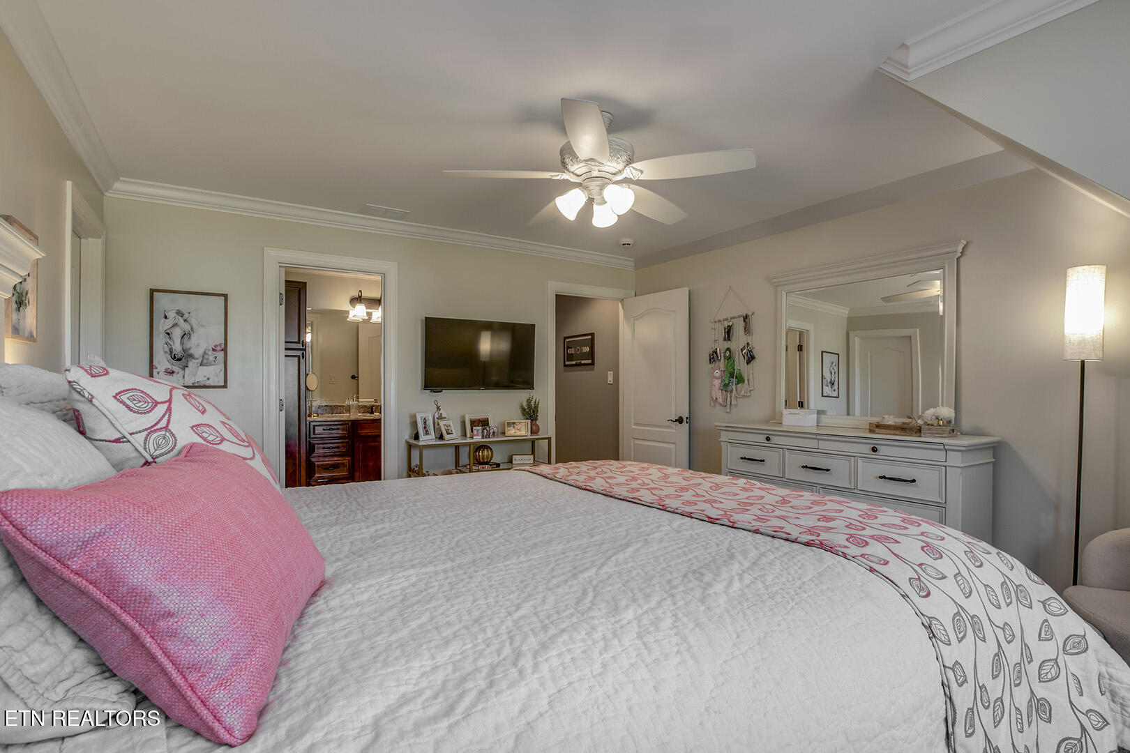 1040 Smith Valley Road Lenoir City TN 37772