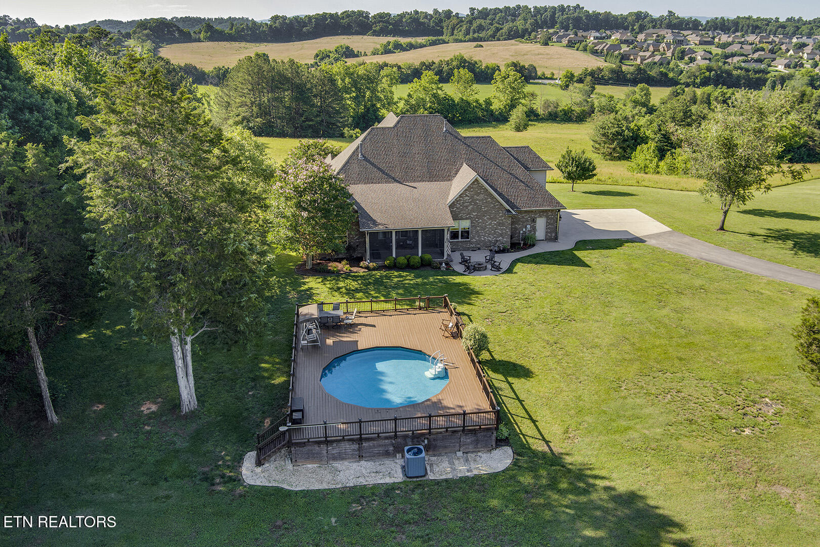 1040 Smith Valley Road Lenoir City TN 37772