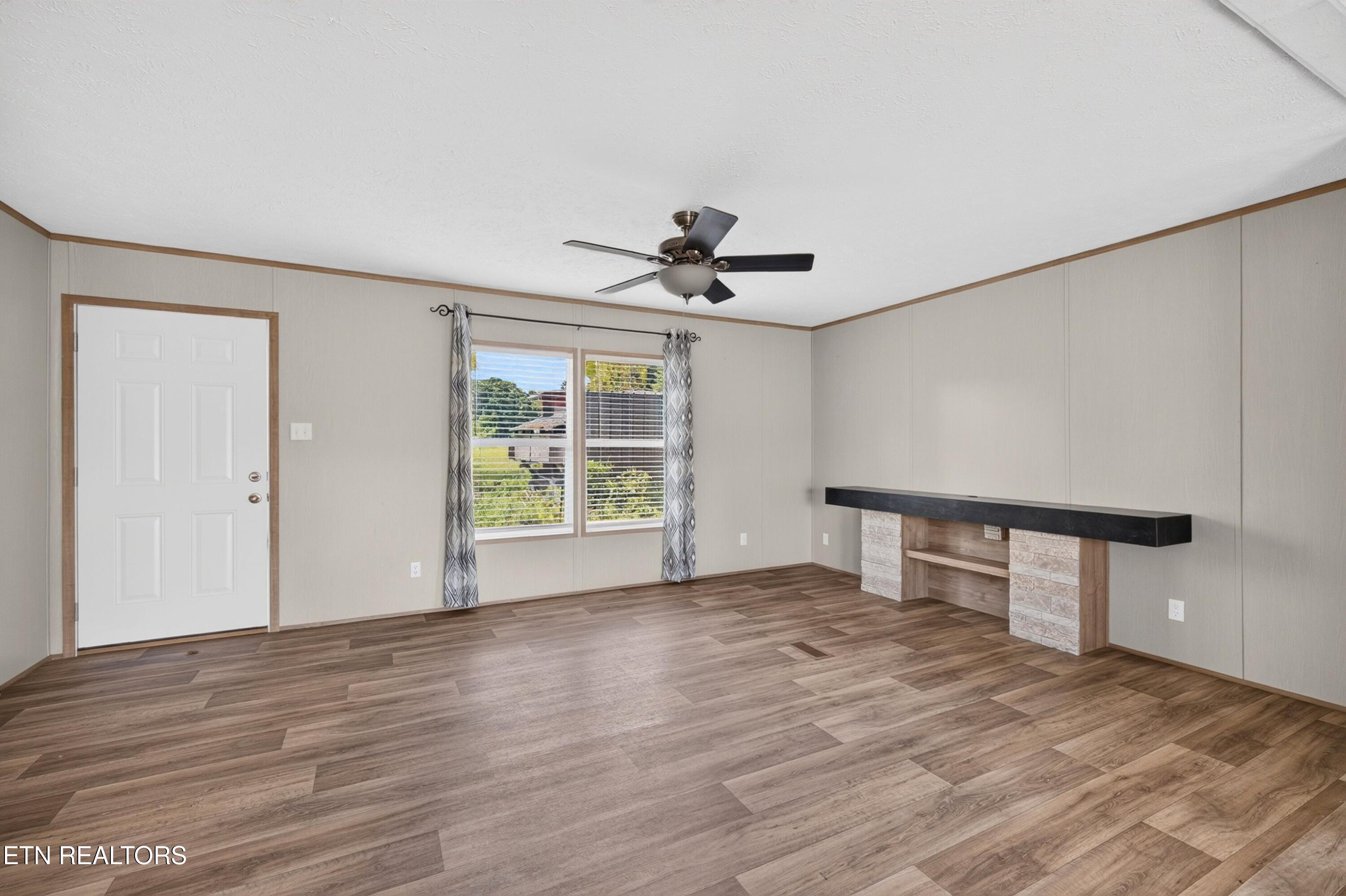 135 Gamble Lane Lafollette TN 37766