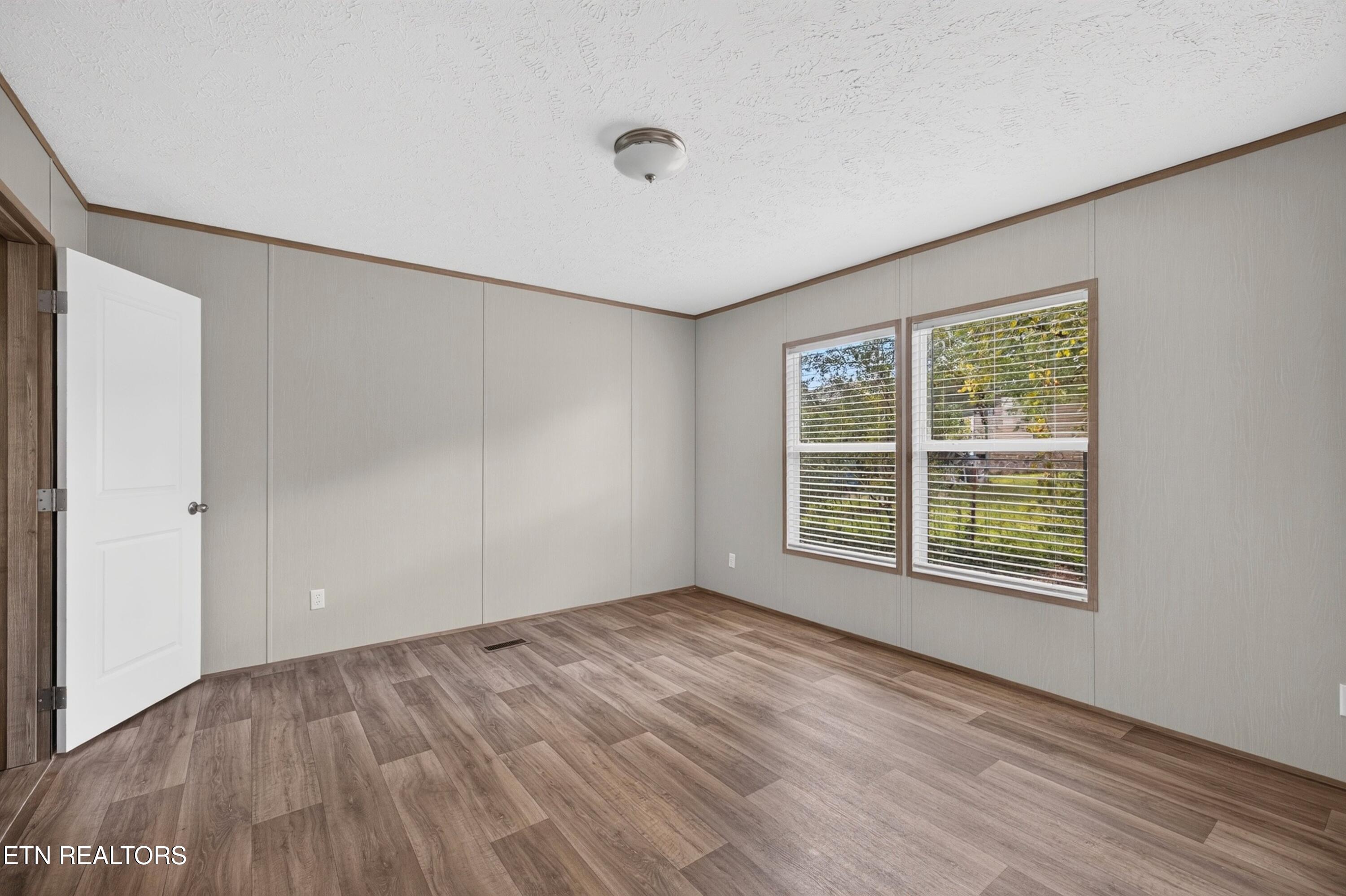 135 Gamble Lane Lafollette TN 37766