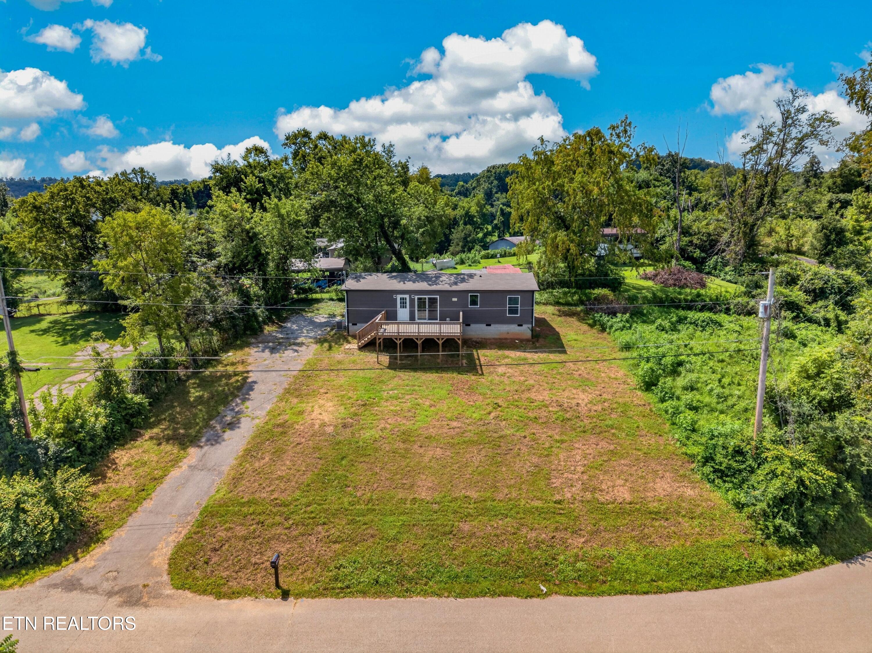135 Gamble Lane Lafollette TN 37766