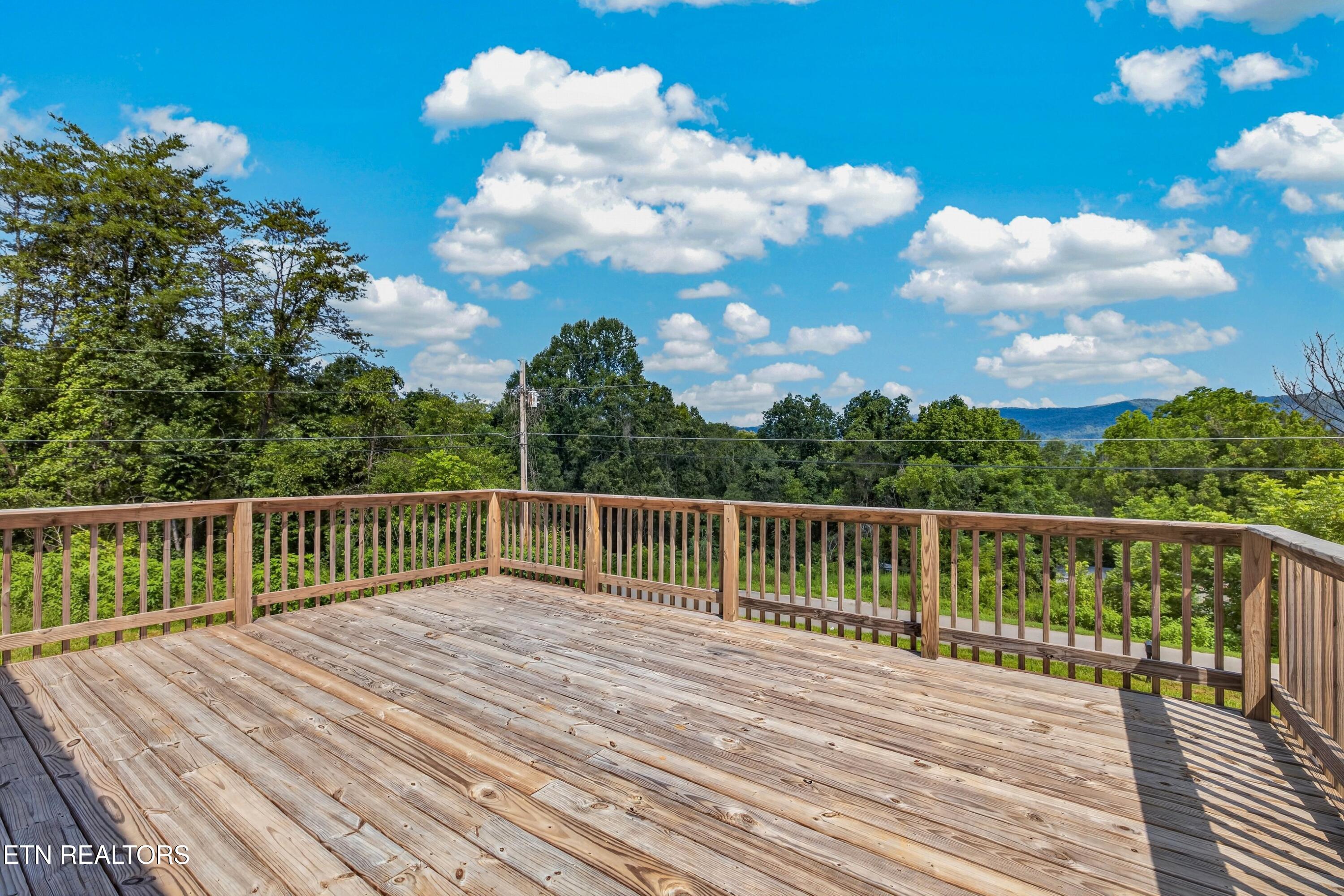 135 Gamble Lane Lafollette TN 37766