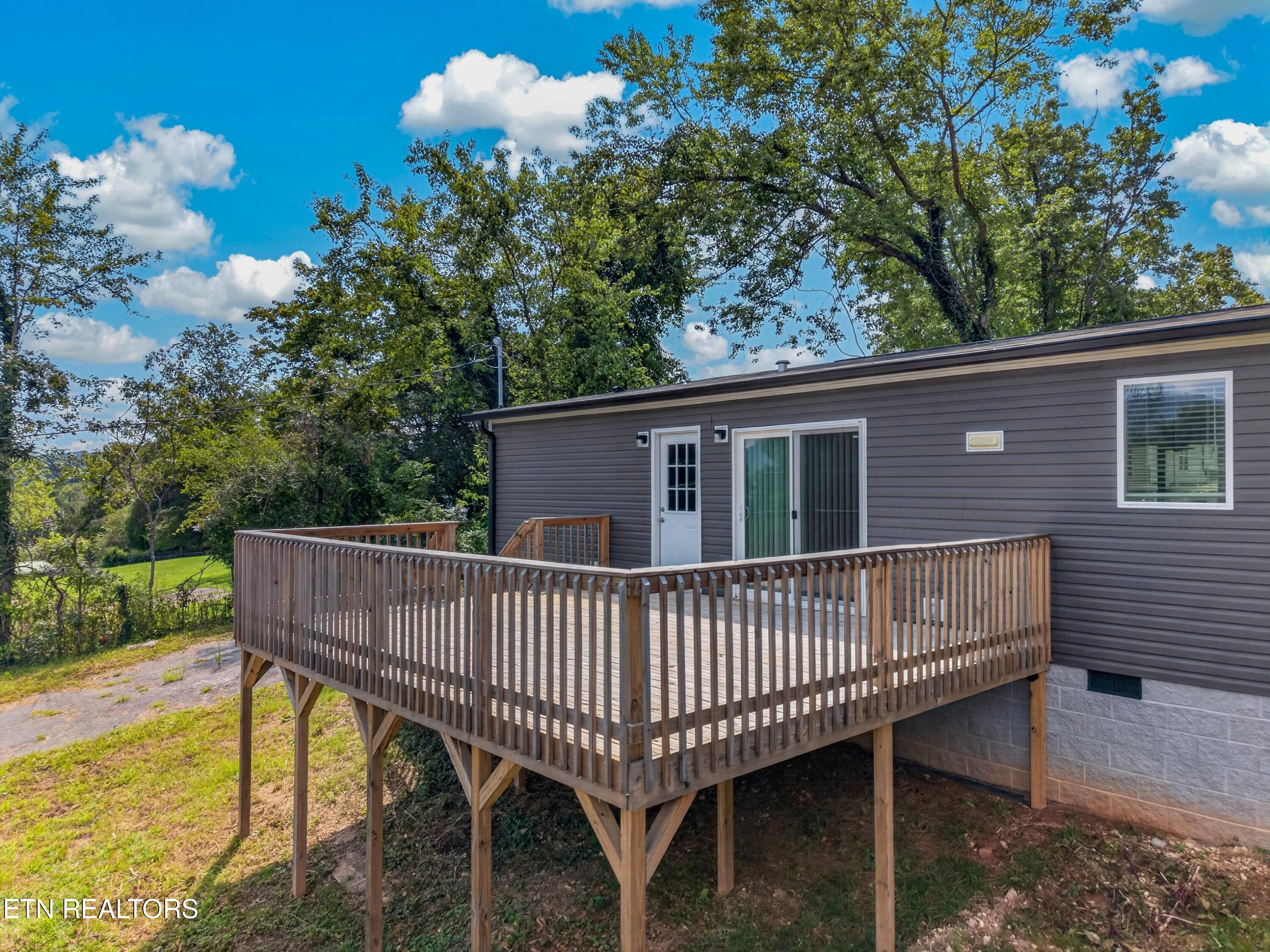 135 Gamble Lane Lafollette TN 37766