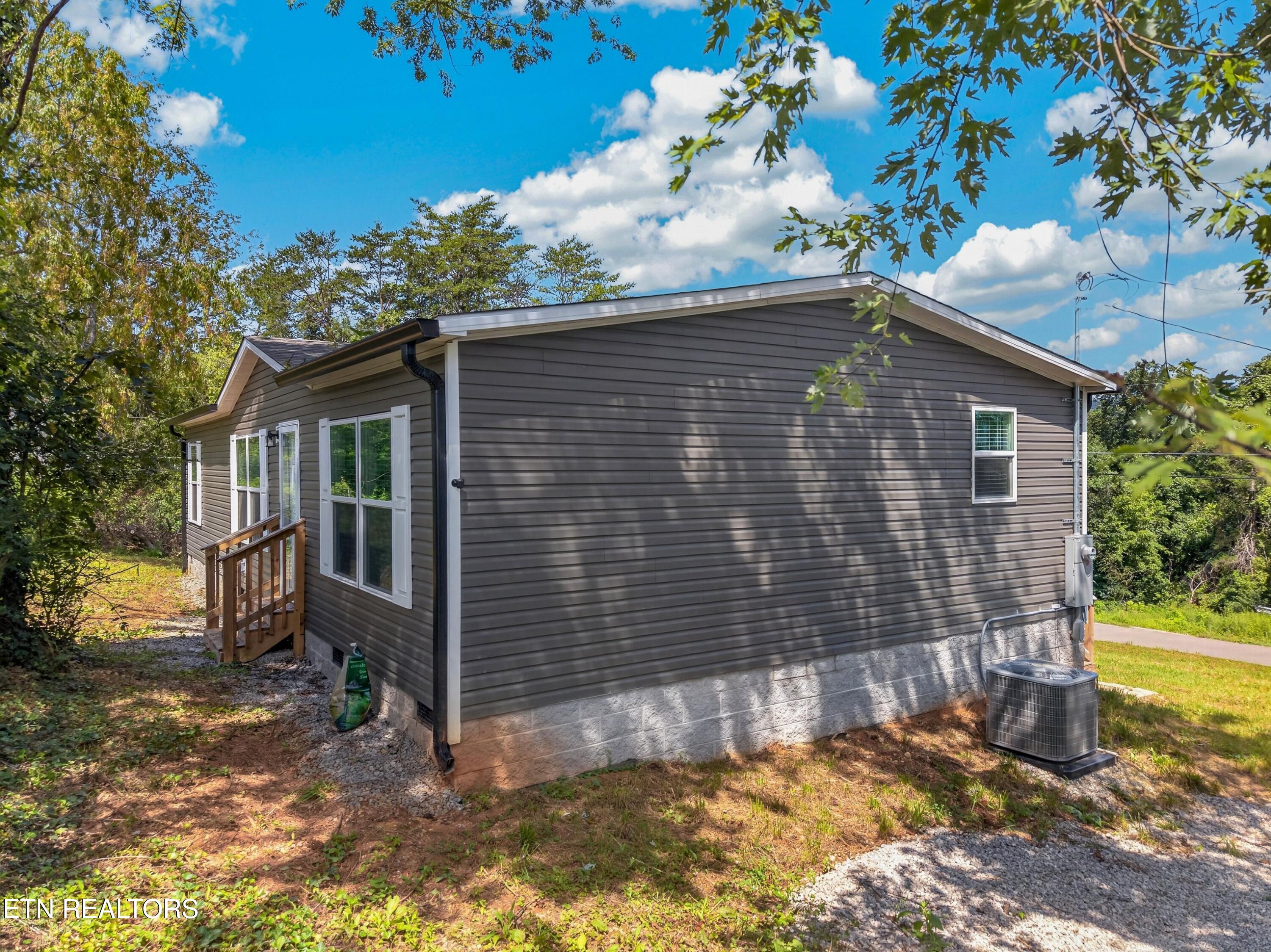 135 Gamble Lane Lafollette TN 37766