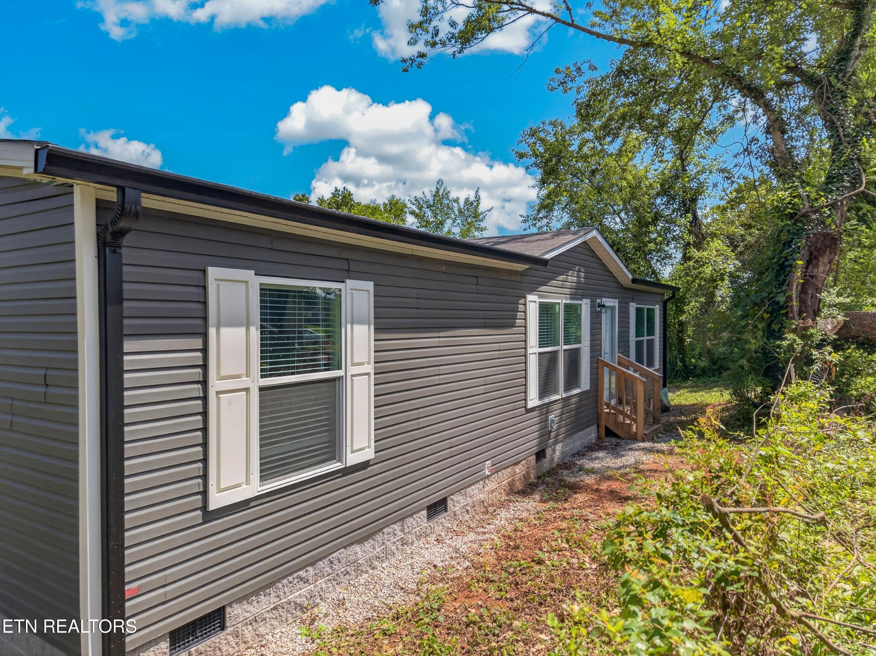 135 Gamble Lane Lafollette TN 37766
