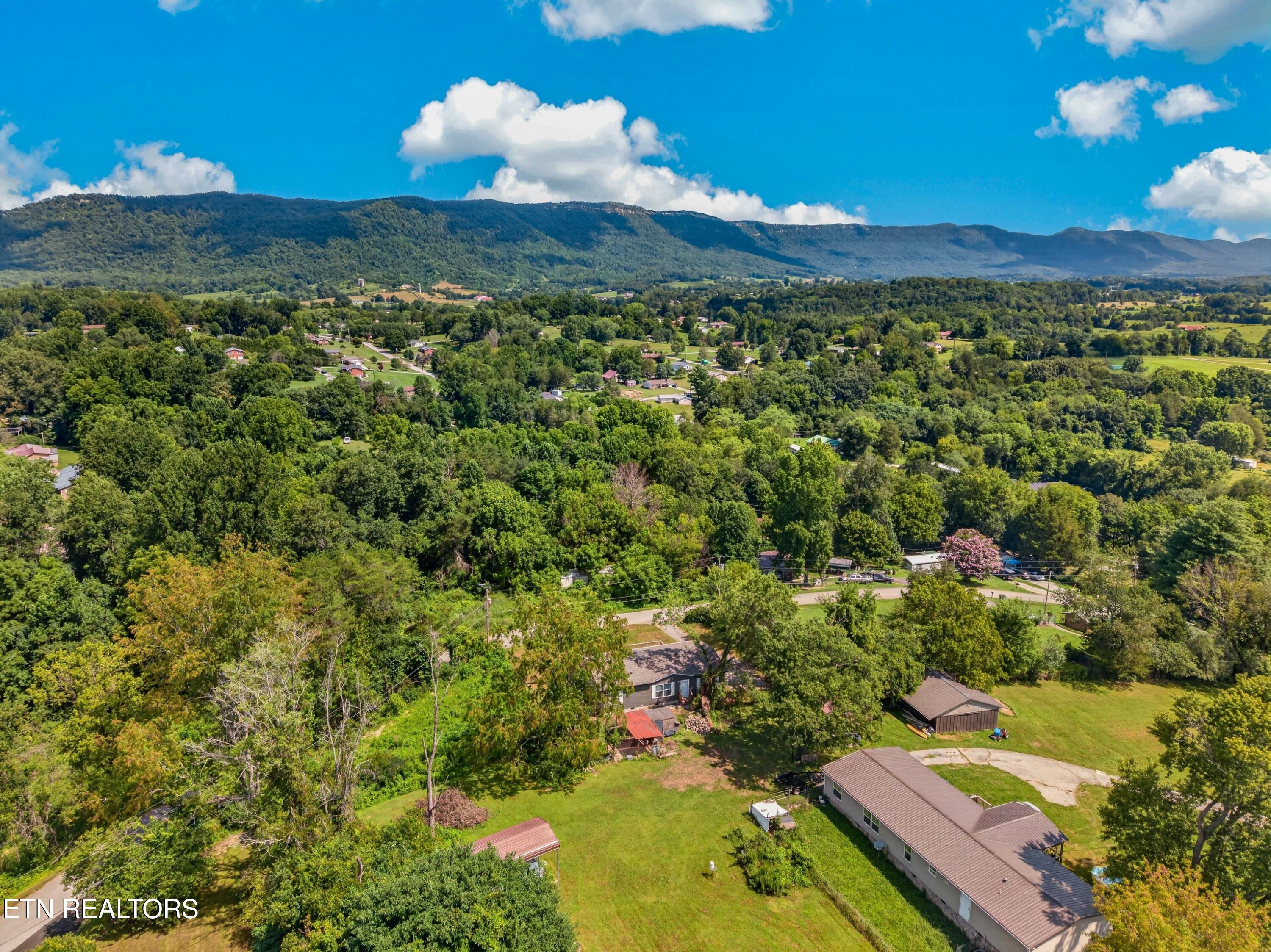 135 Gamble Lane Lafollette TN 37766