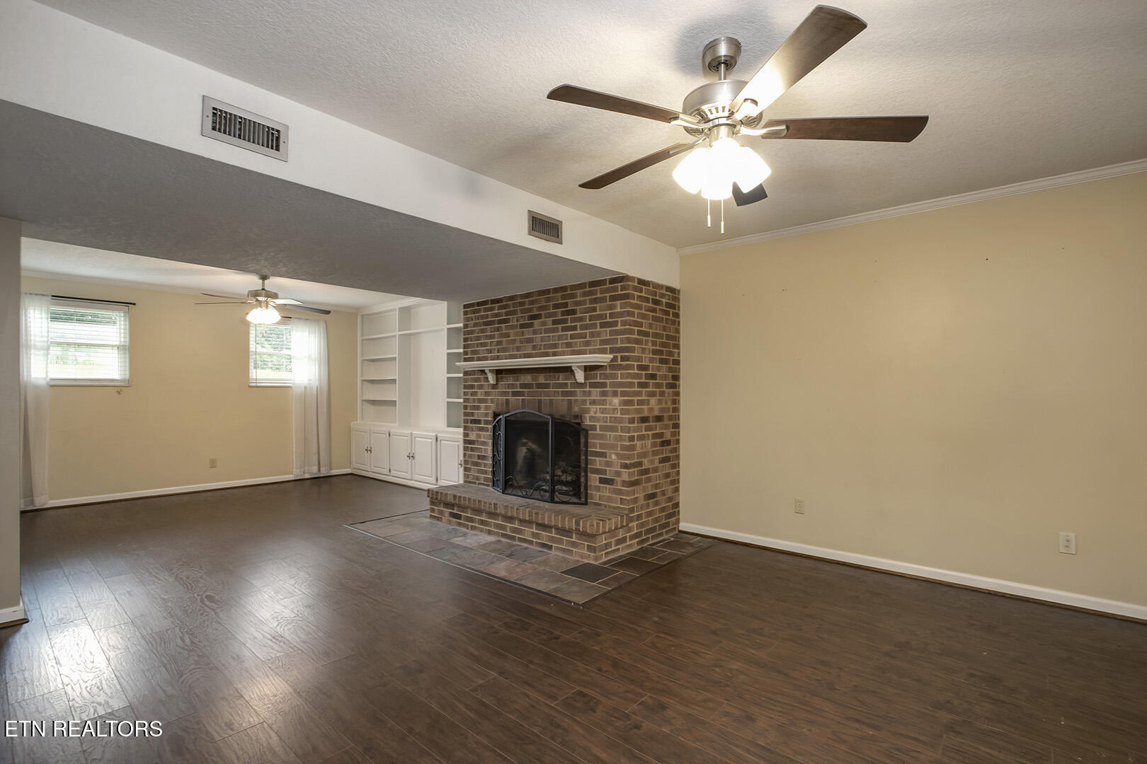 145 Van Stowe Road Harriman TN 37748