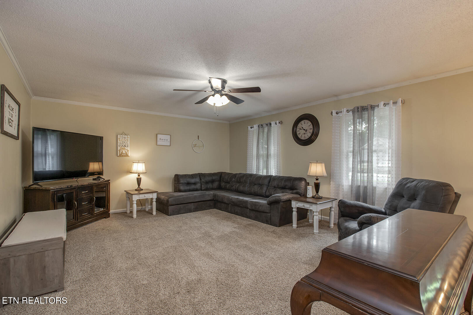 145 Van Stowe Road Harriman TN 37748