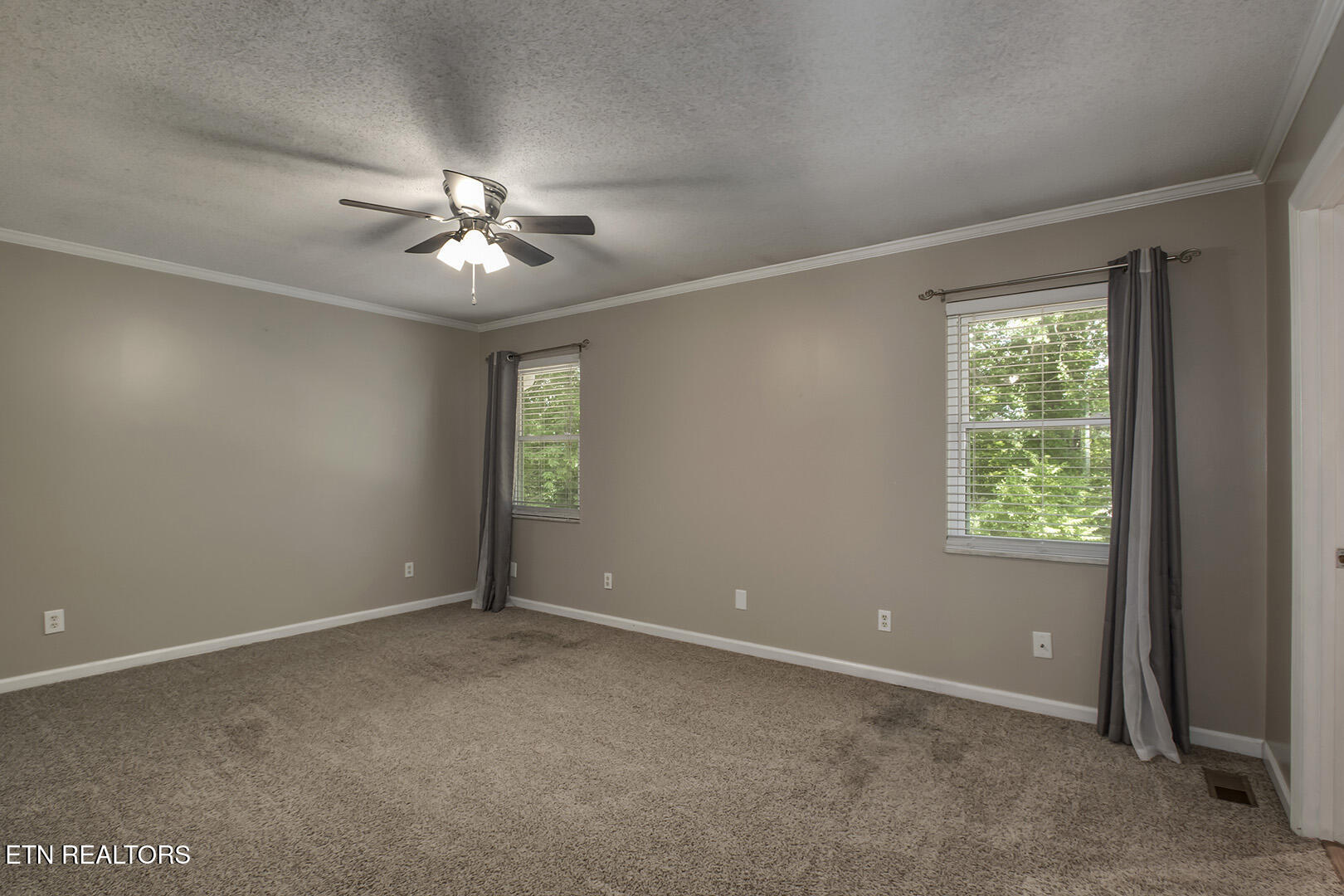 145 Van Stowe Road Harriman TN 37748