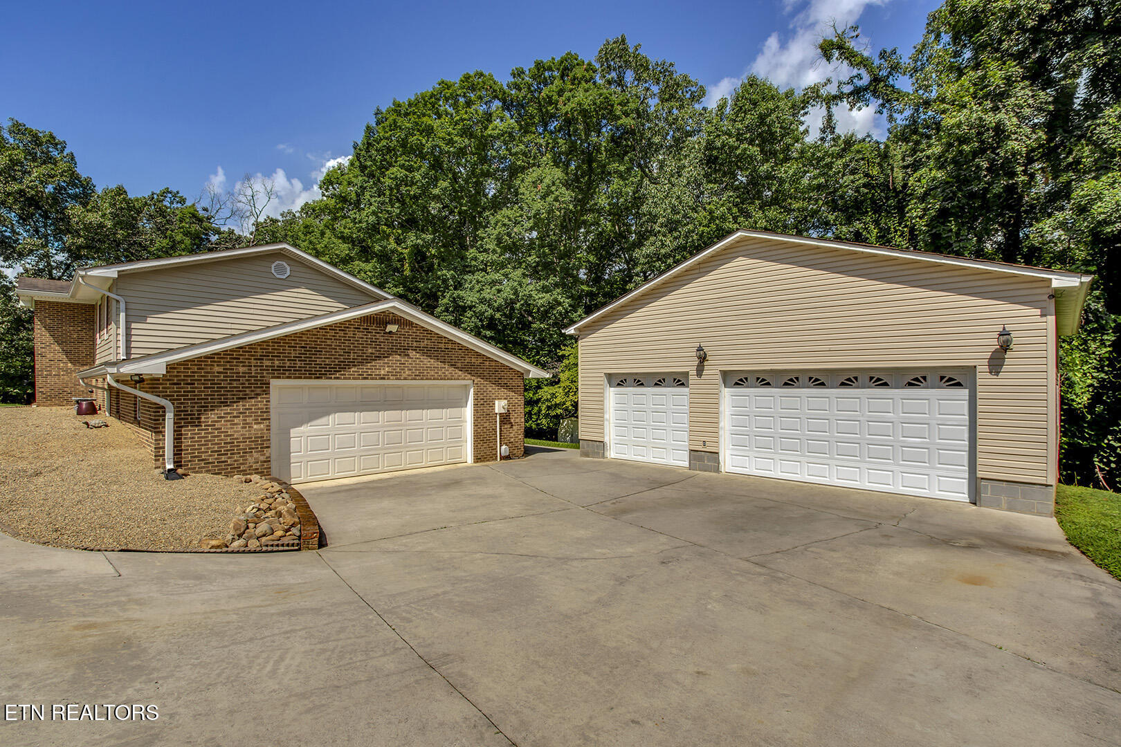 145 Van Stowe Road Harriman TN 37748