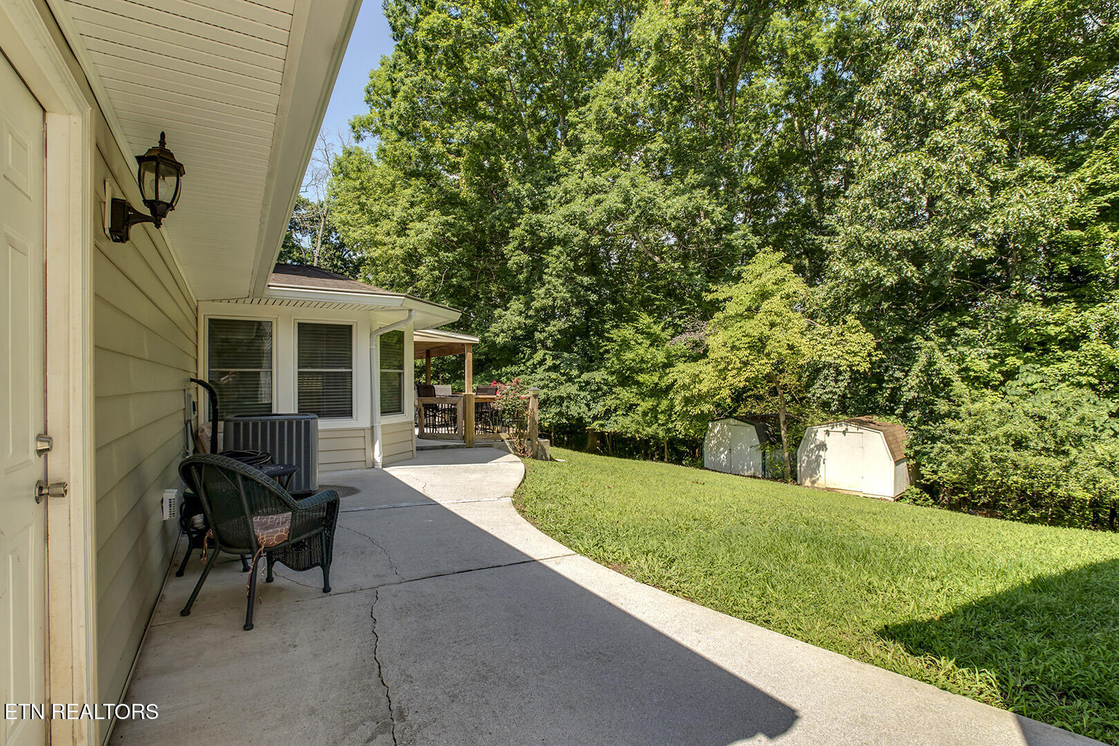 145 Van Stowe Road Harriman TN 37748
