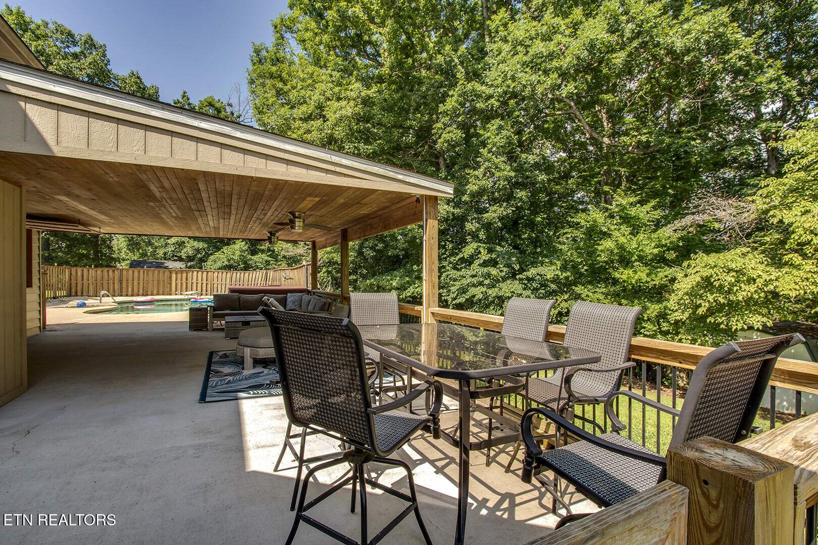 145 Van Stowe Road Harriman TN 37748