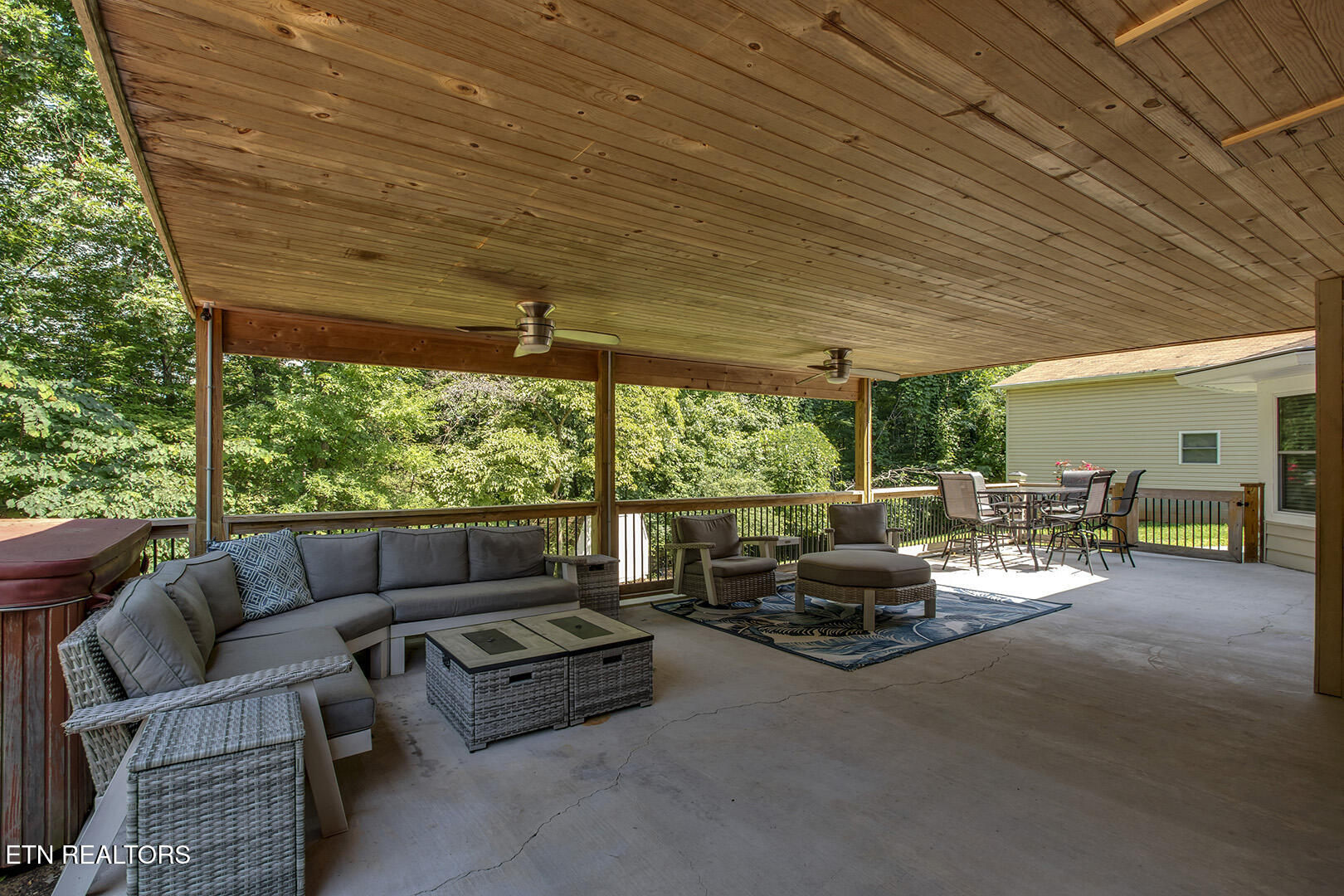 145 Van Stowe Road Harriman TN 37748