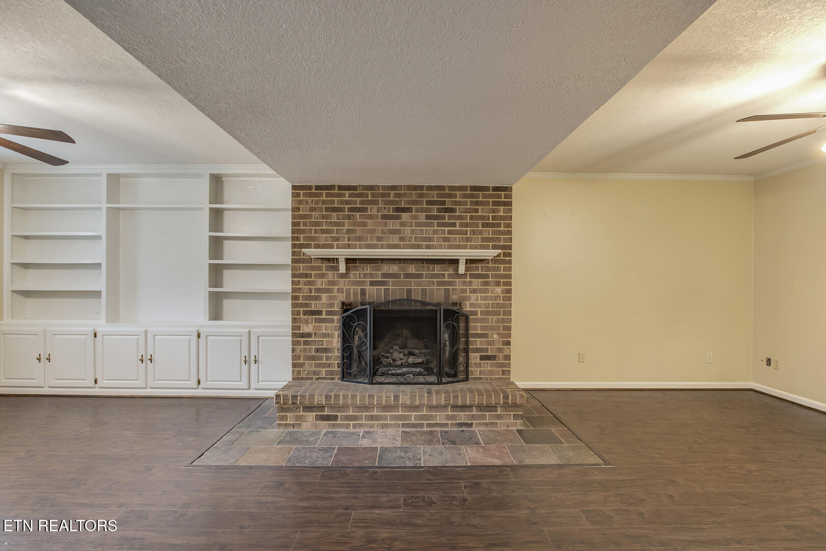 145 Van Stowe Road Harriman TN 37748