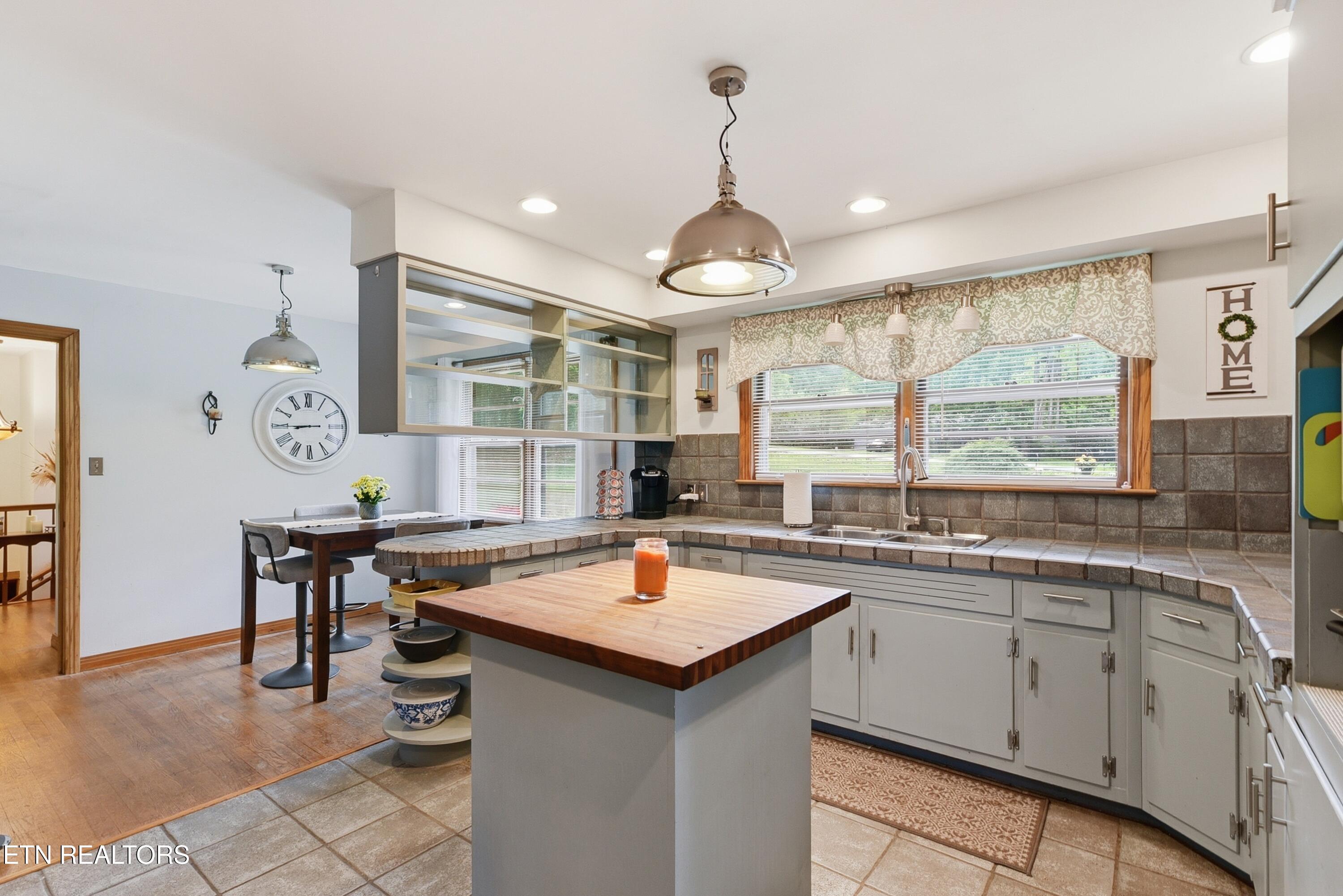 5700 Green Valley Drive Knoxville TN 37914