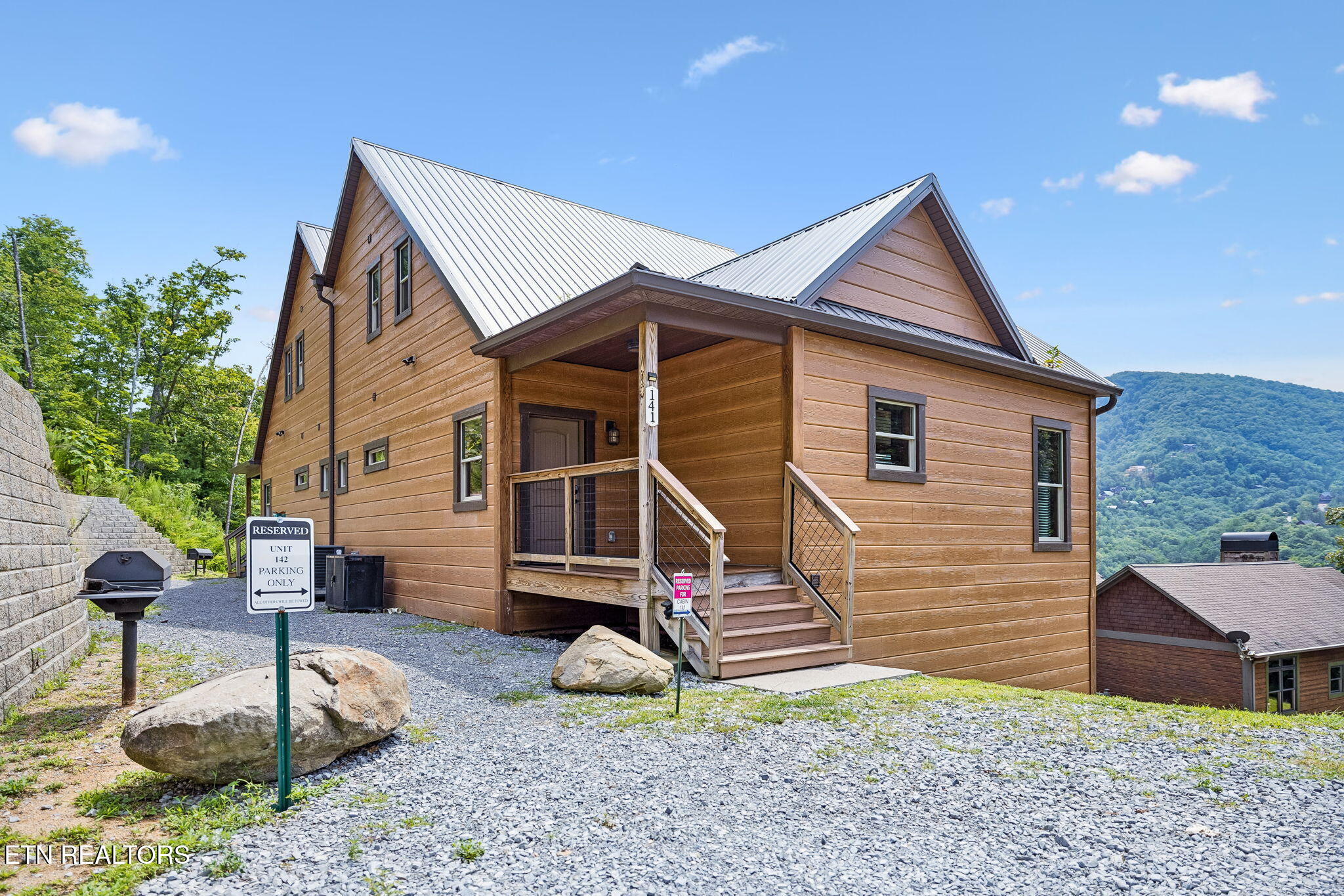 4228 Wears Valley Road Sevierville TN 37862