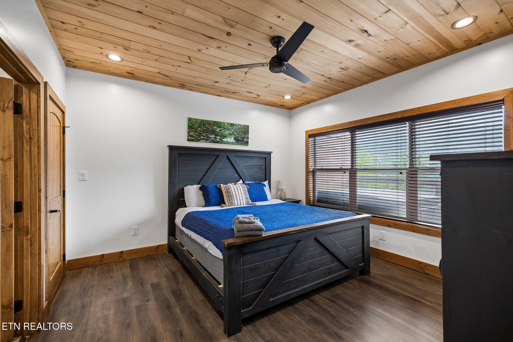 4228 Wears Valley Road Sevierville TN 37862
