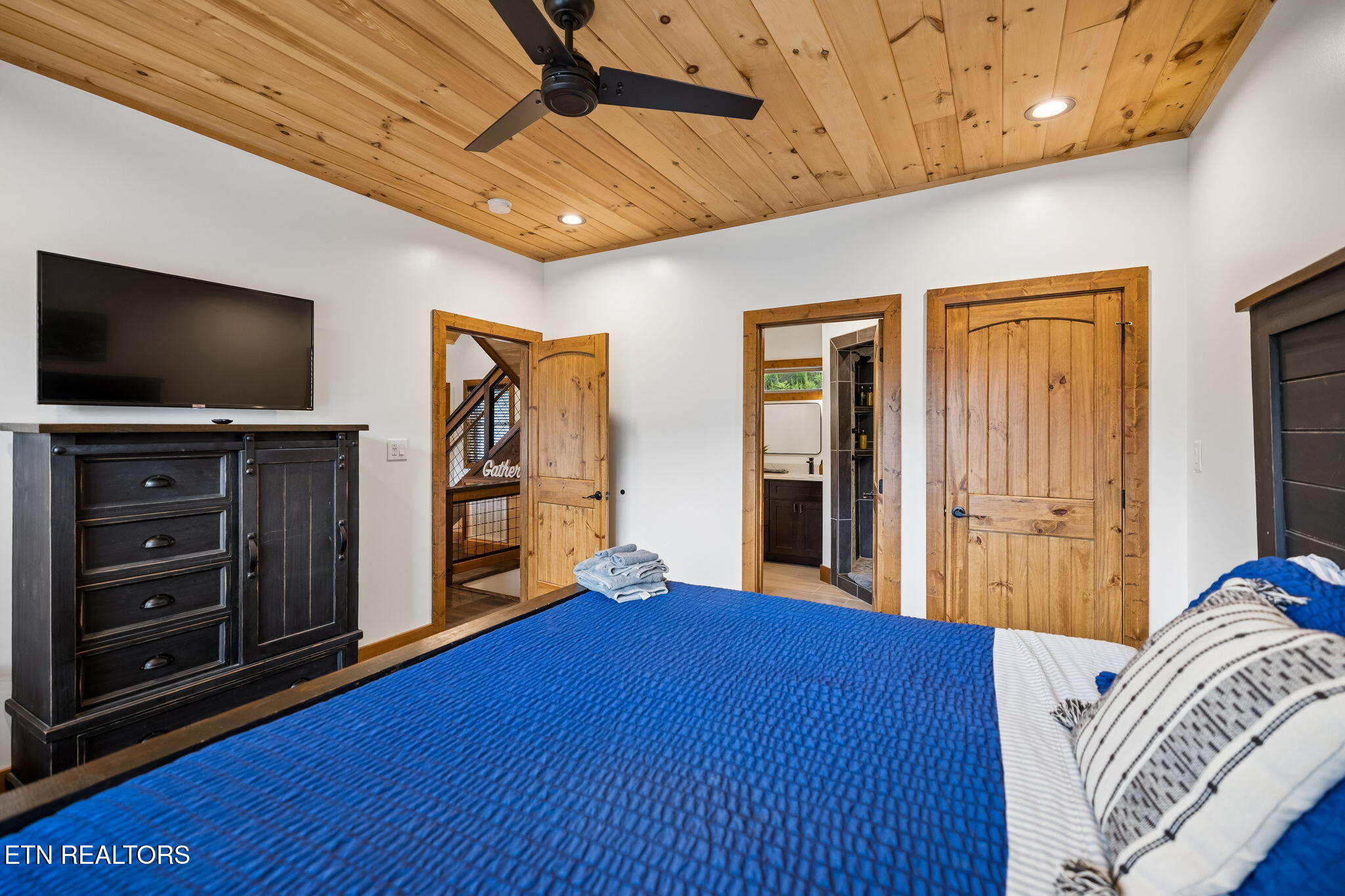 4228 Wears Valley Road Sevierville TN 37862