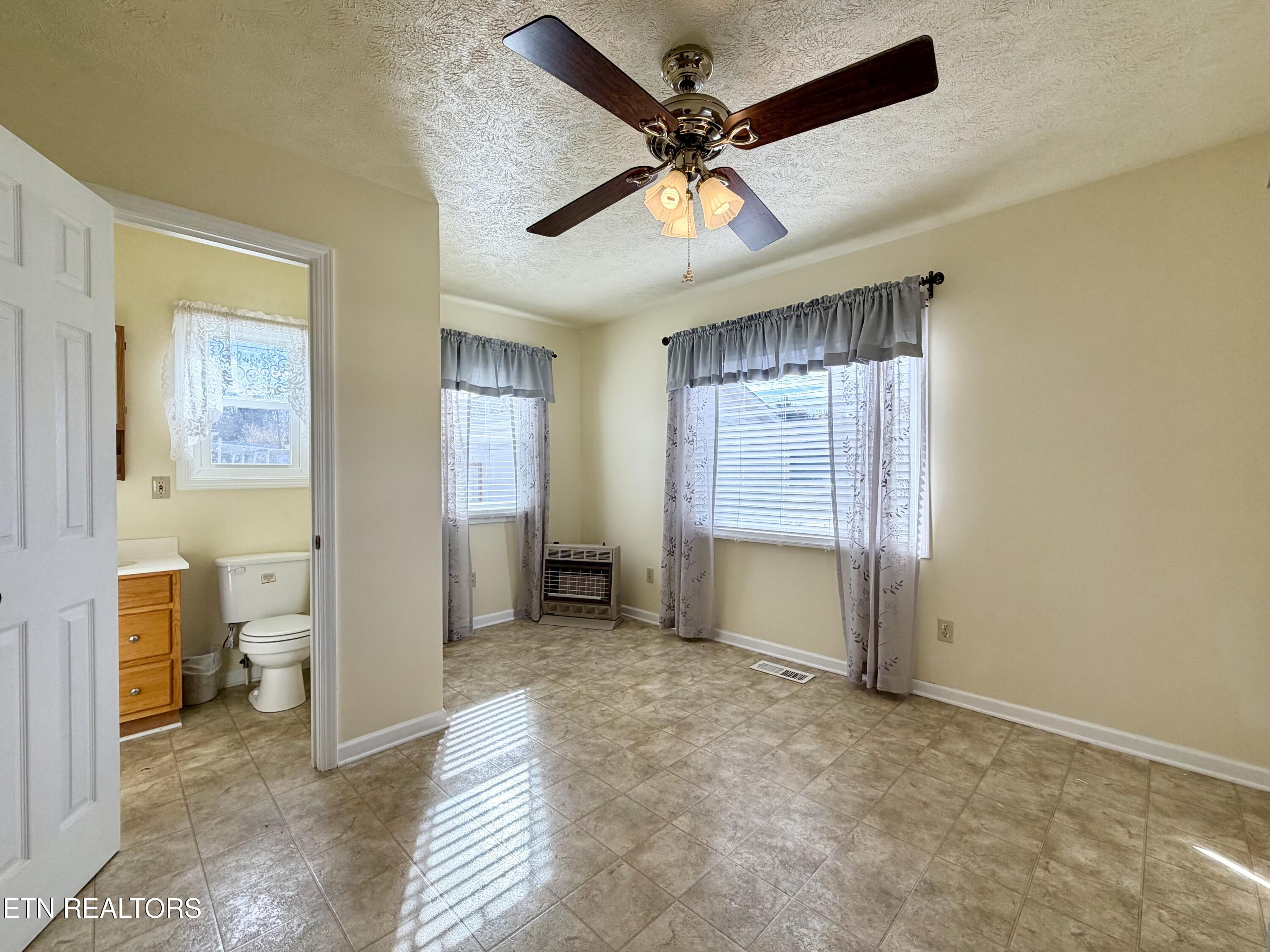 246 Valley View Road Lafollette TN 37766