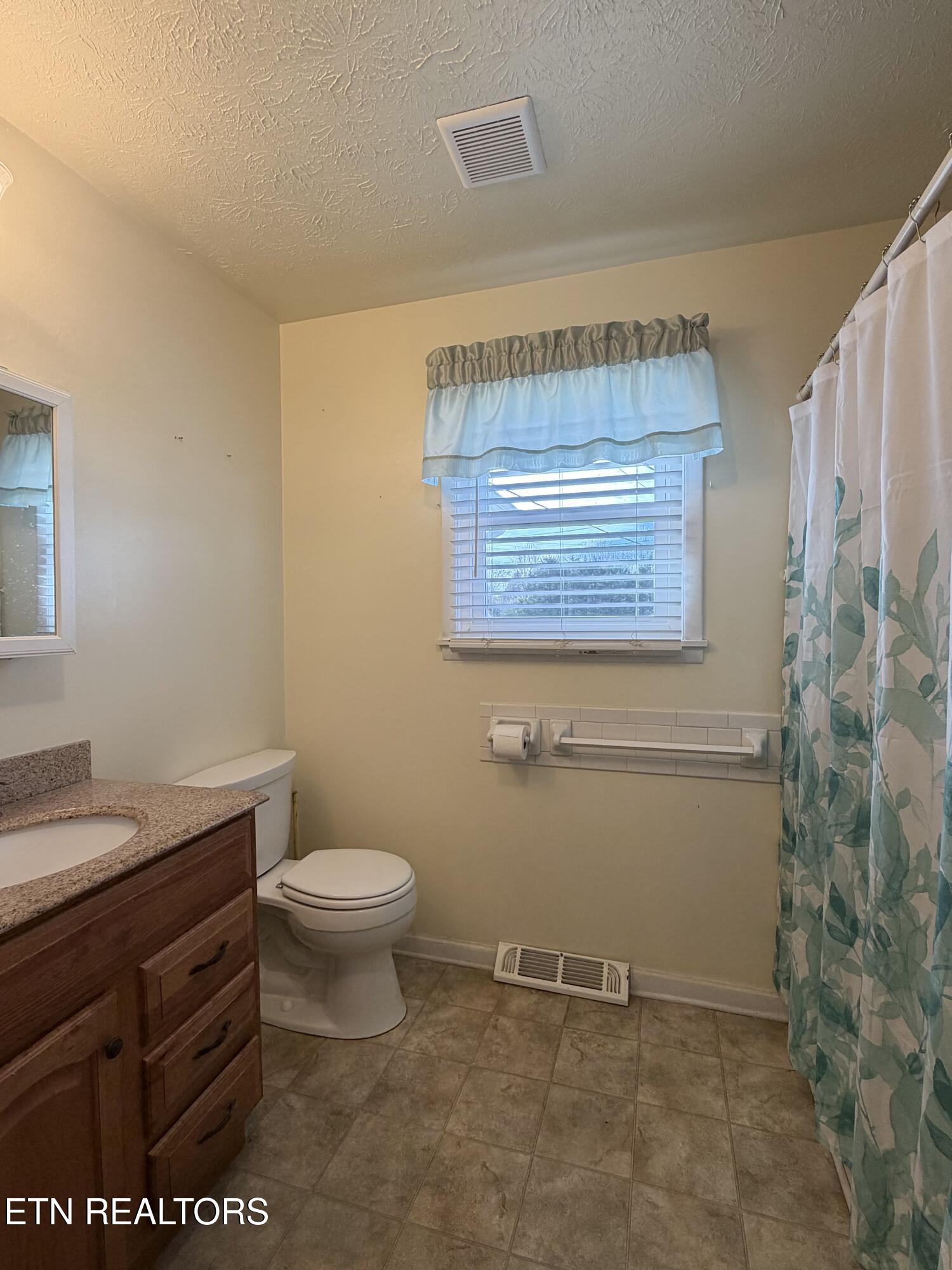 246 Valley View Road Lafollette TN 37766