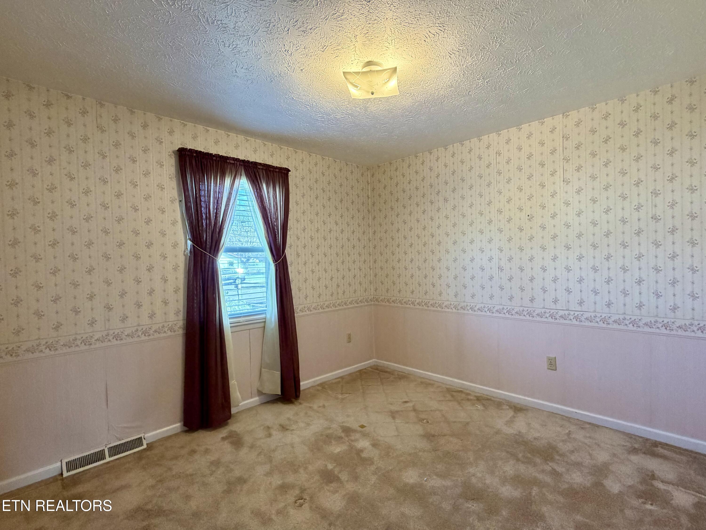 246 Valley View Road Lafollette TN 37766