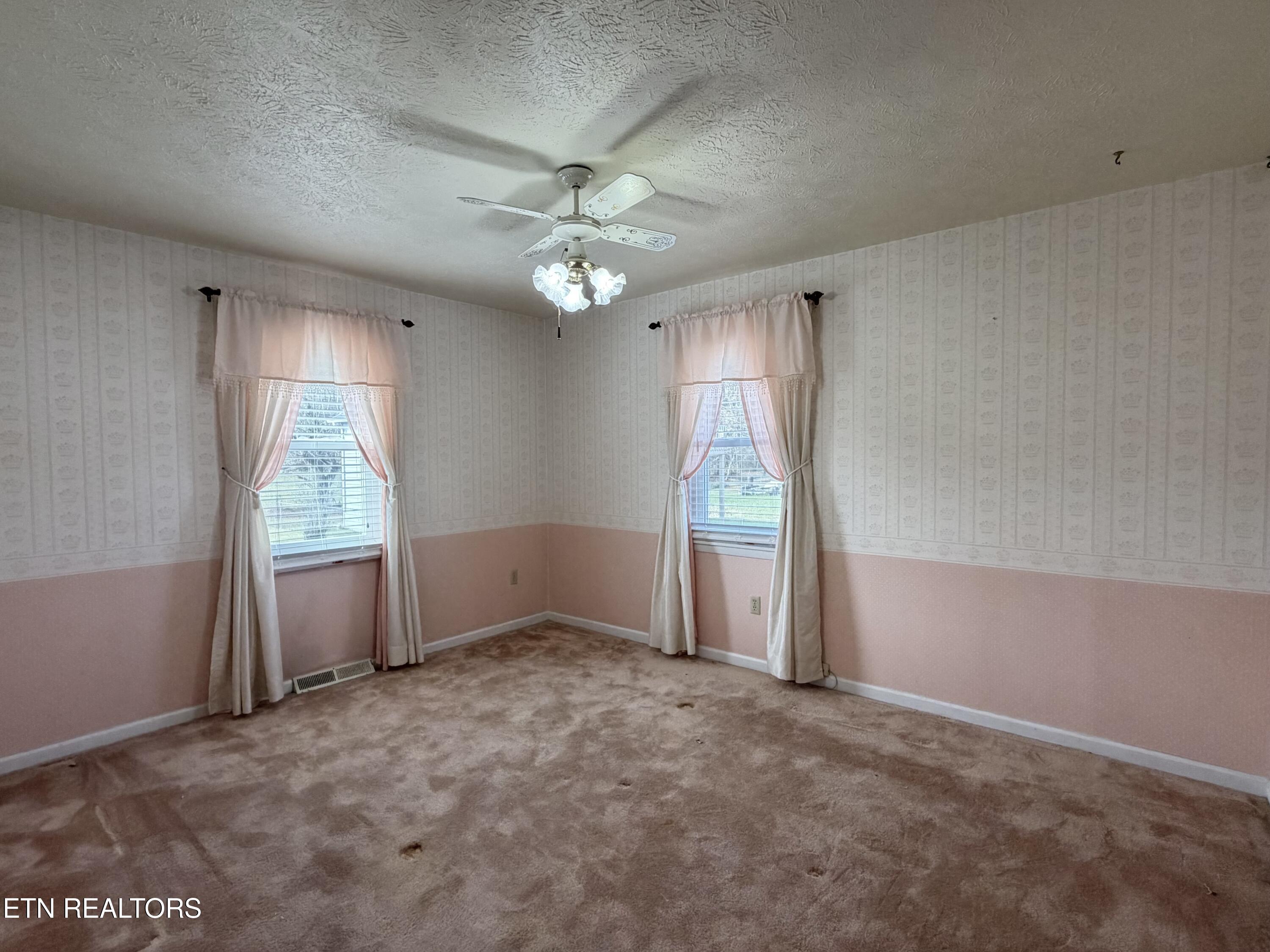 246 Valley View Road Lafollette TN 37766