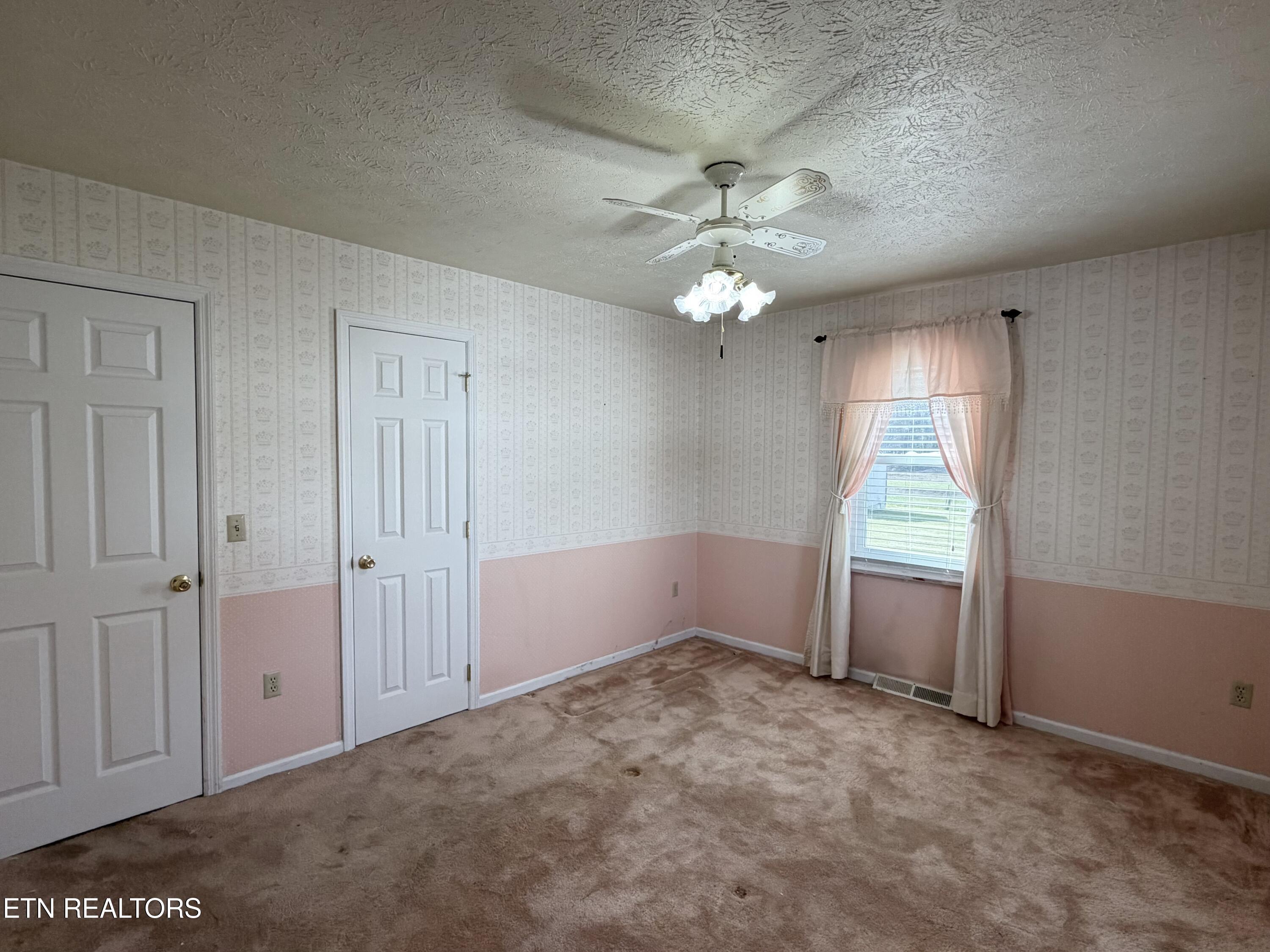 246 Valley View Road Lafollette TN 37766