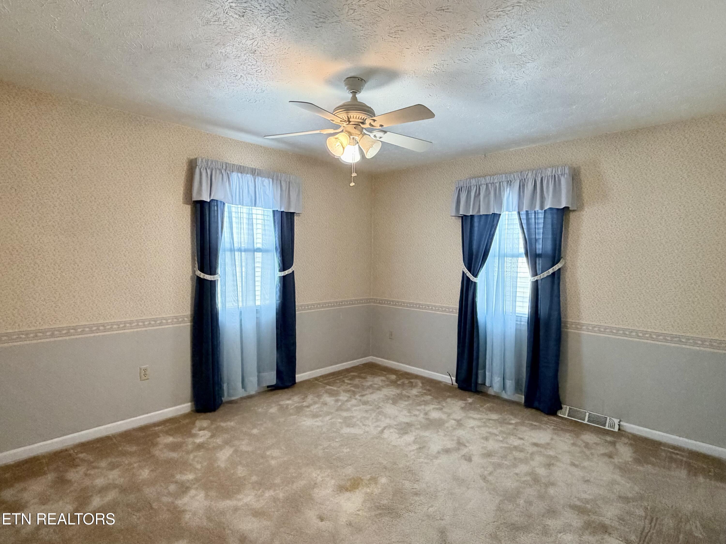 246 Valley View Road Lafollette TN 37766
