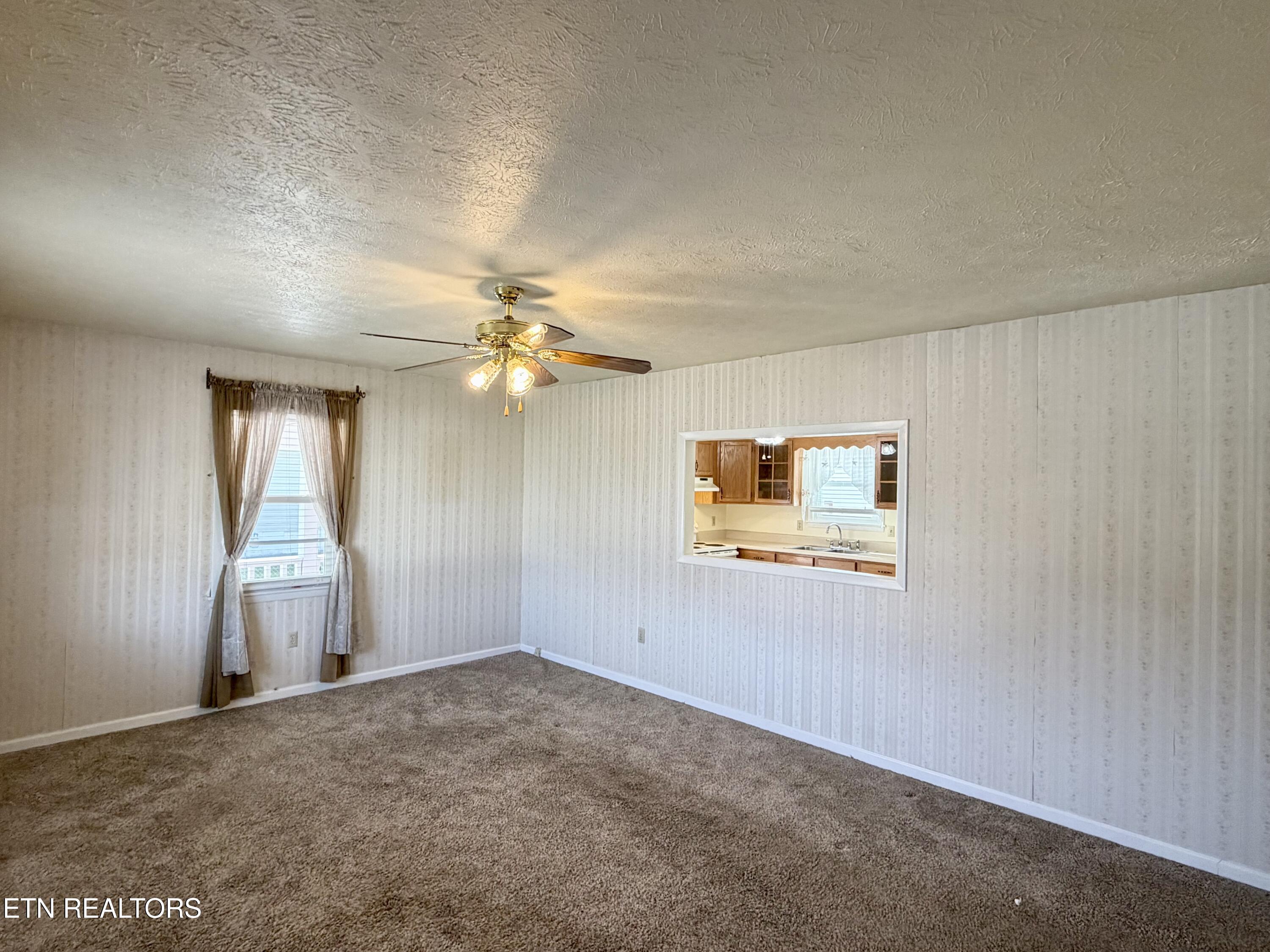 246 Valley View Road Lafollette TN 37766