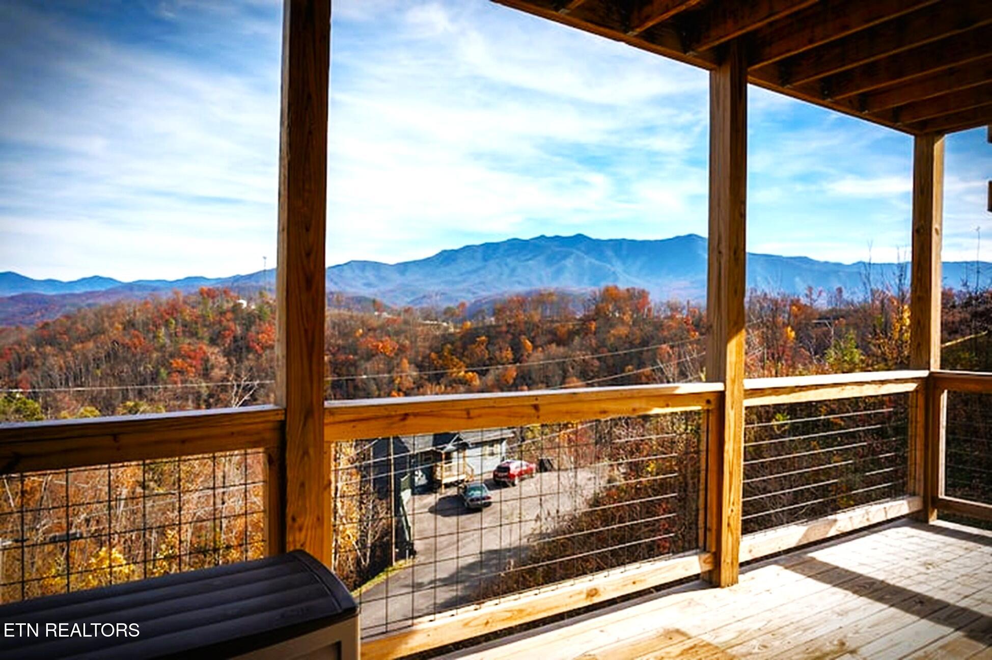 862 Sourwood Drive Gatlinburg TN 37738
