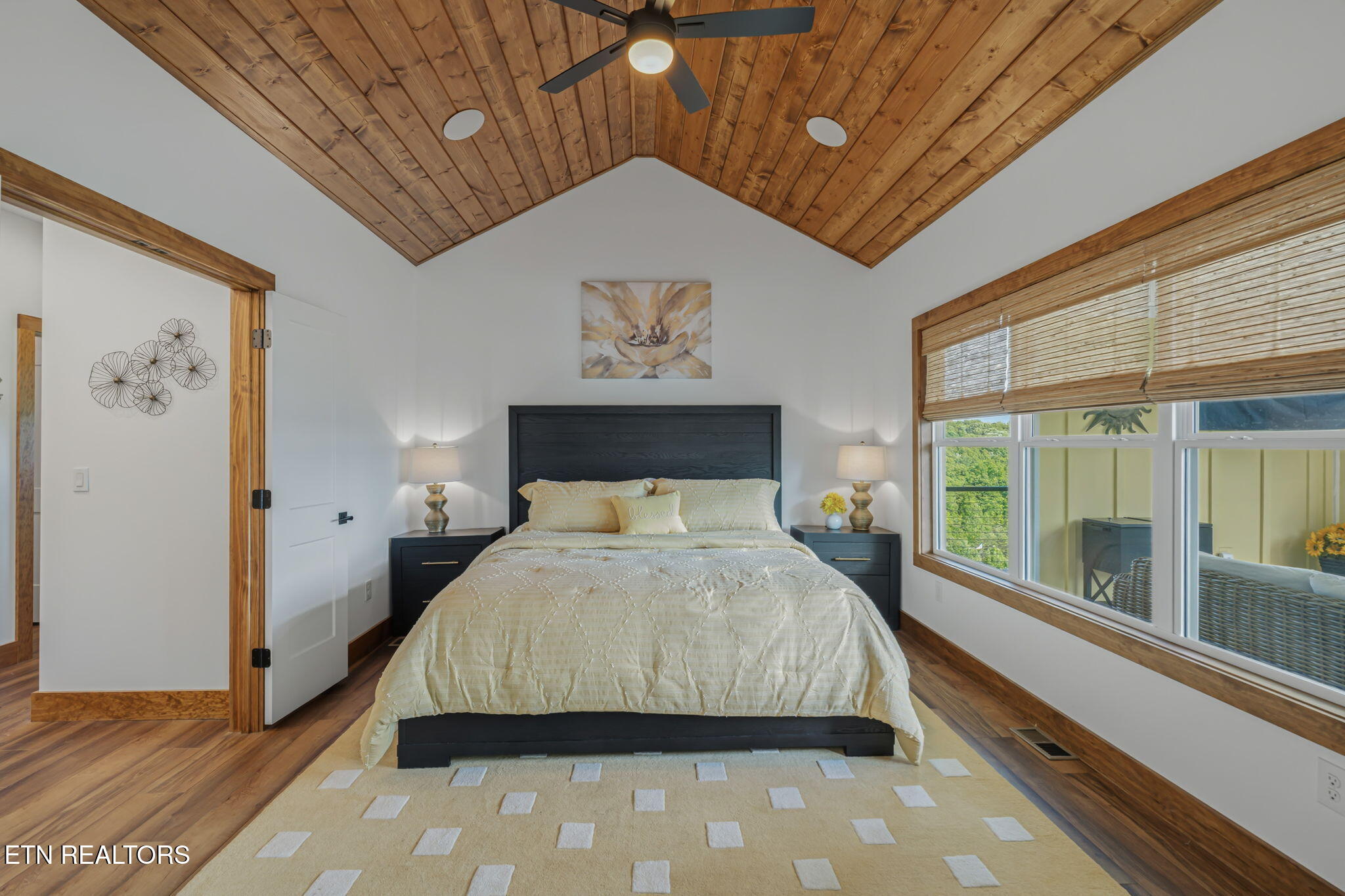164 Kennedys Loop Lafollette TN 37766