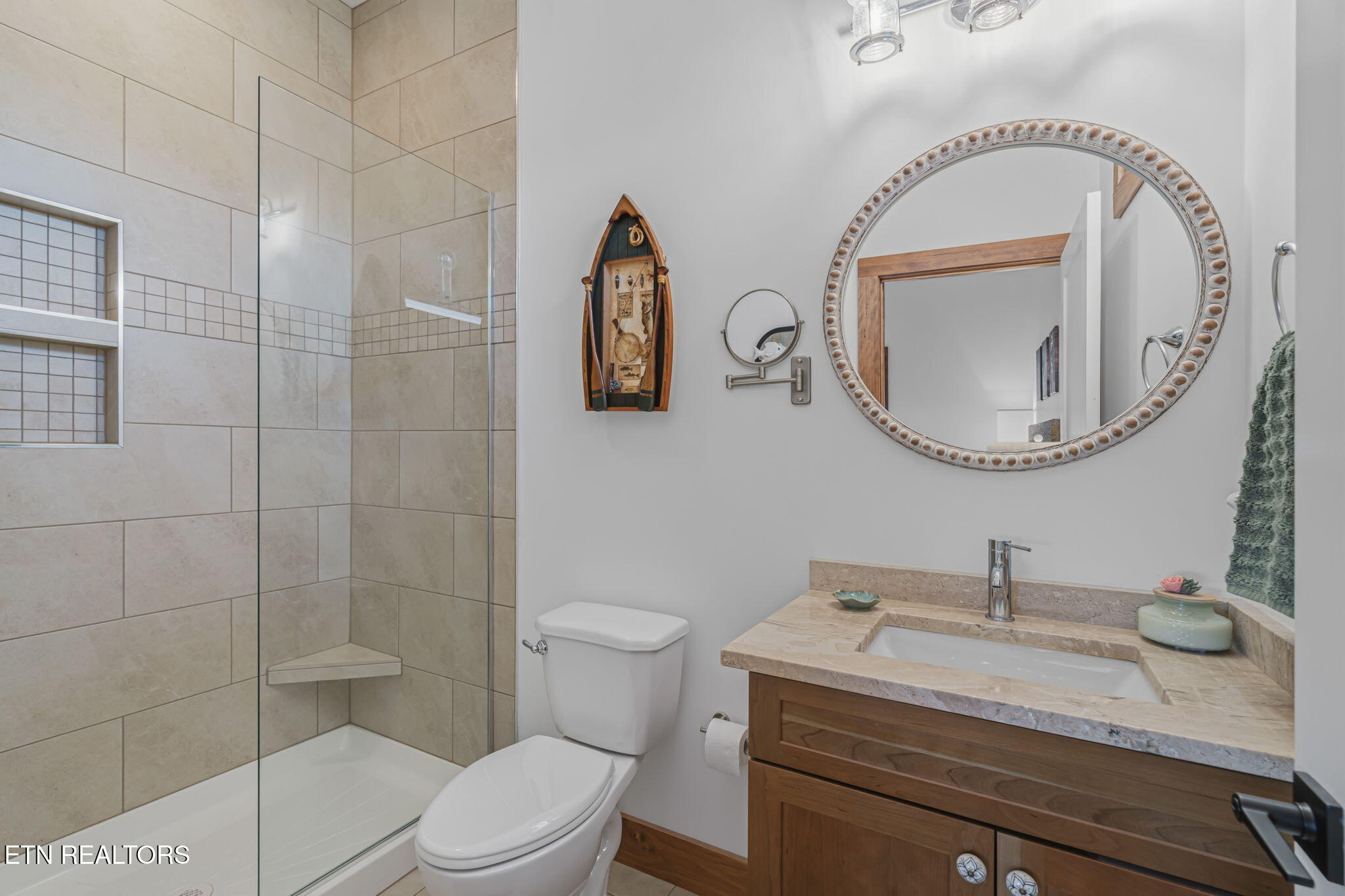 164 Kennedys Loop Lafollette TN 37766