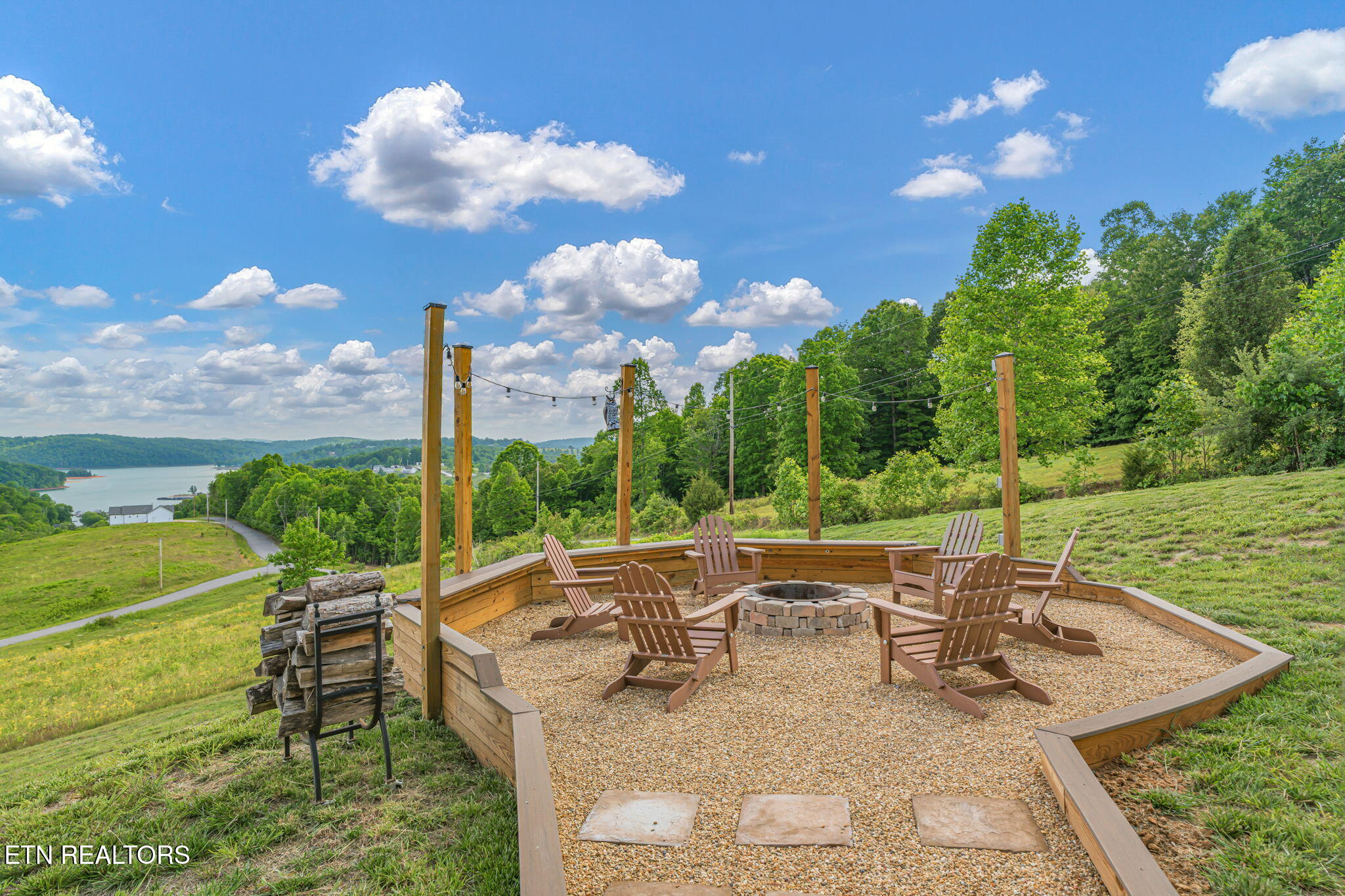 164 Kennedys Loop Lafollette TN 37766
