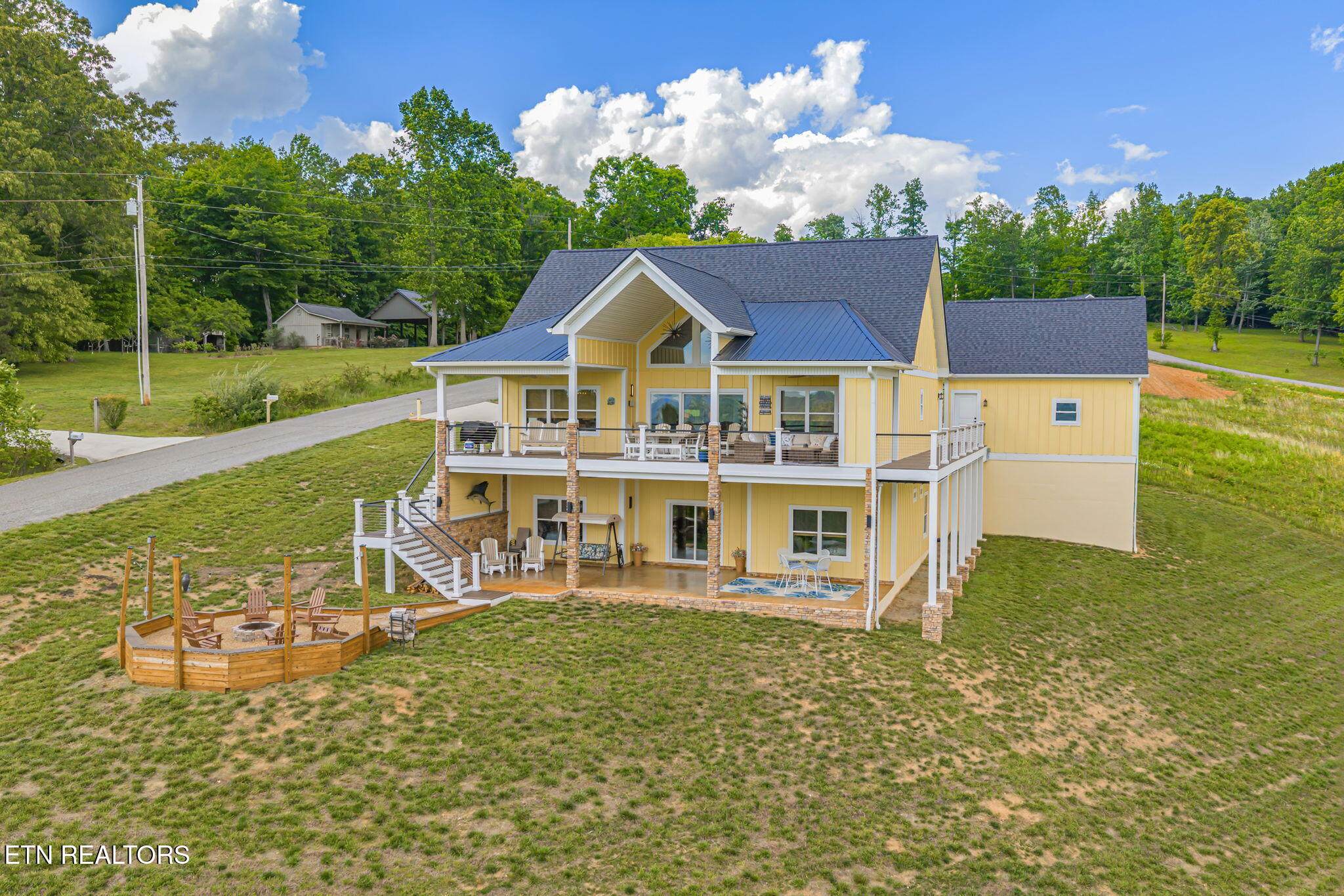 164 Kennedys Loop Lafollette TN 37766