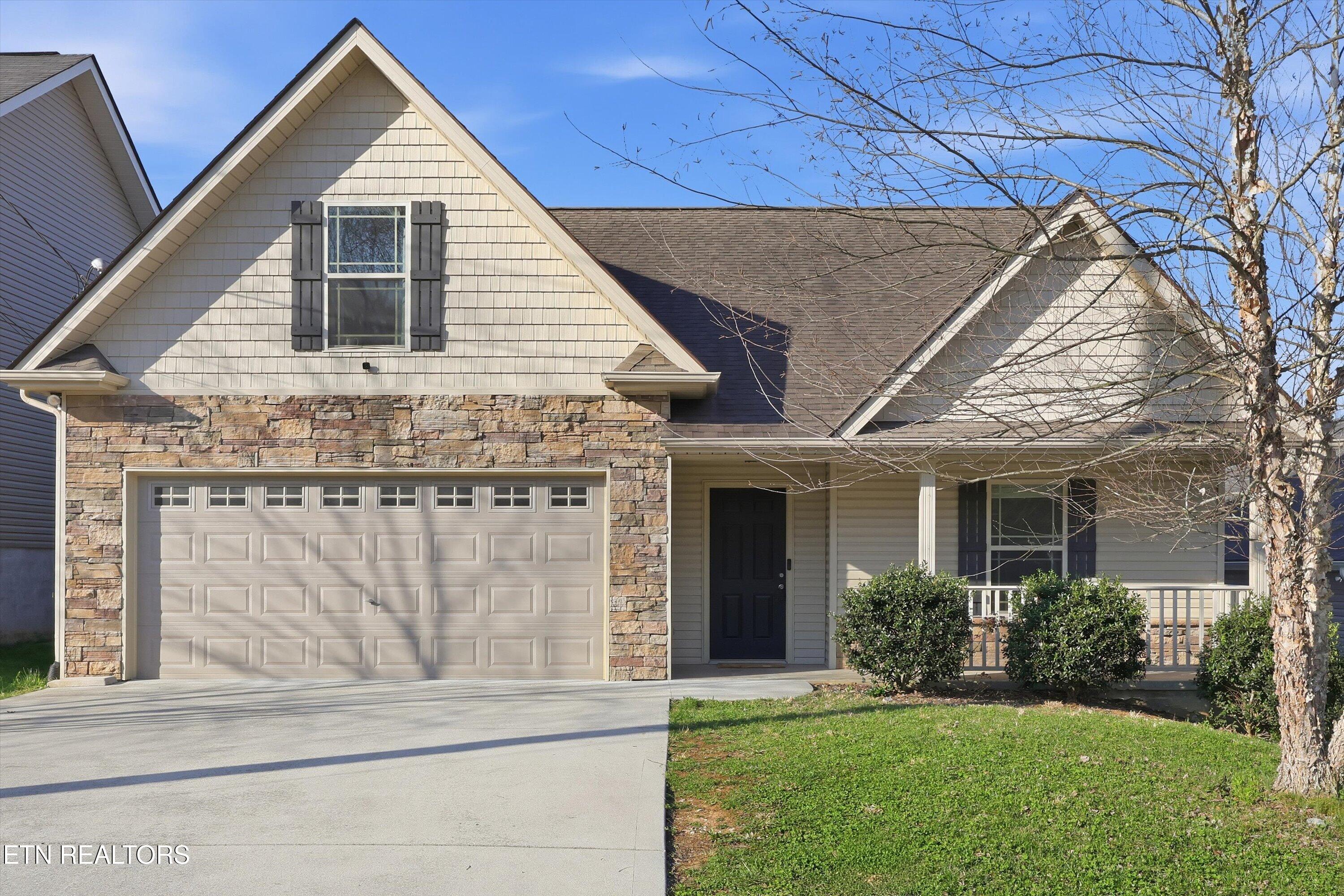 1711 Cove Oak Lane Knoxville TN 37909