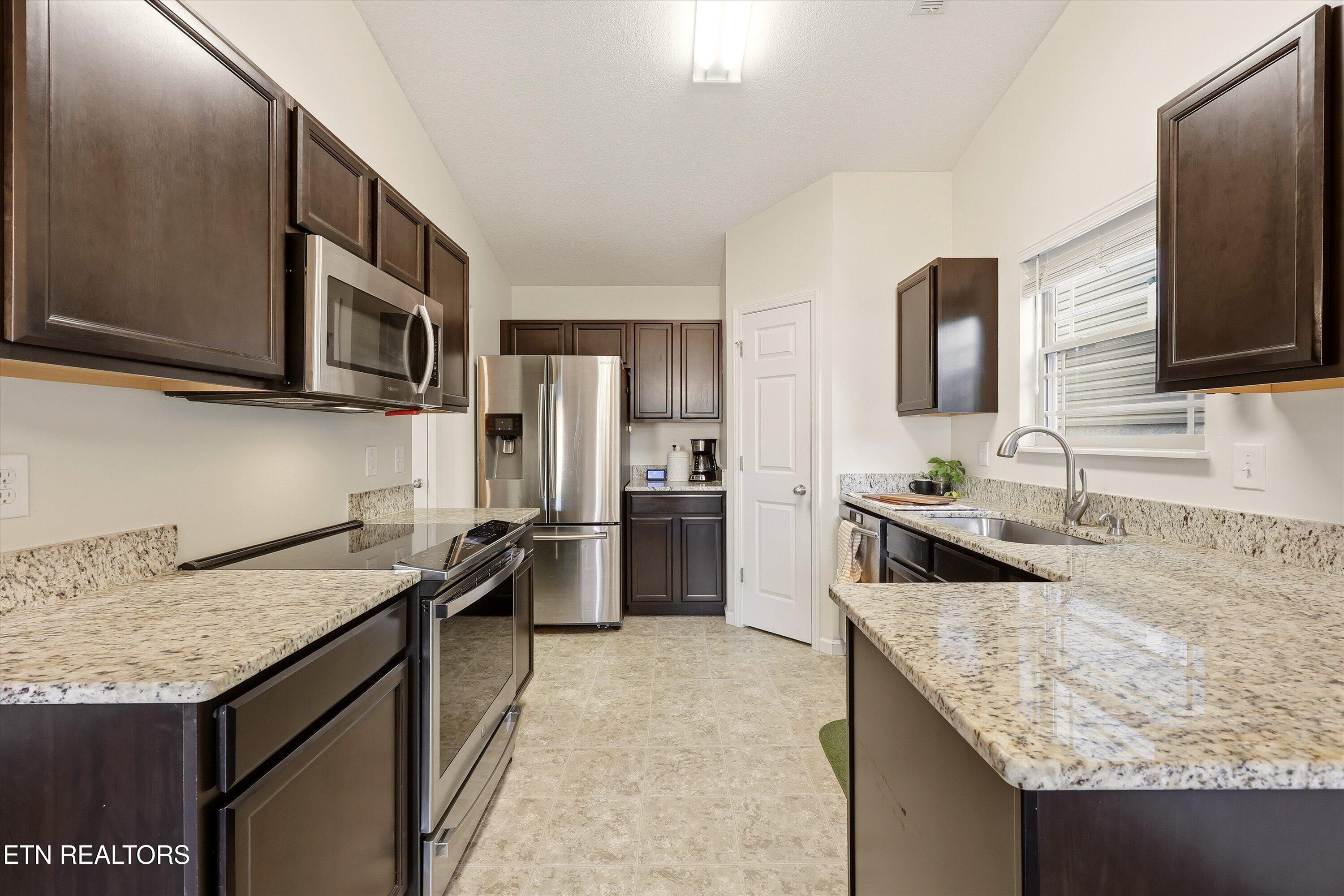 1711 Cove Oak Lane Knoxville TN 37909