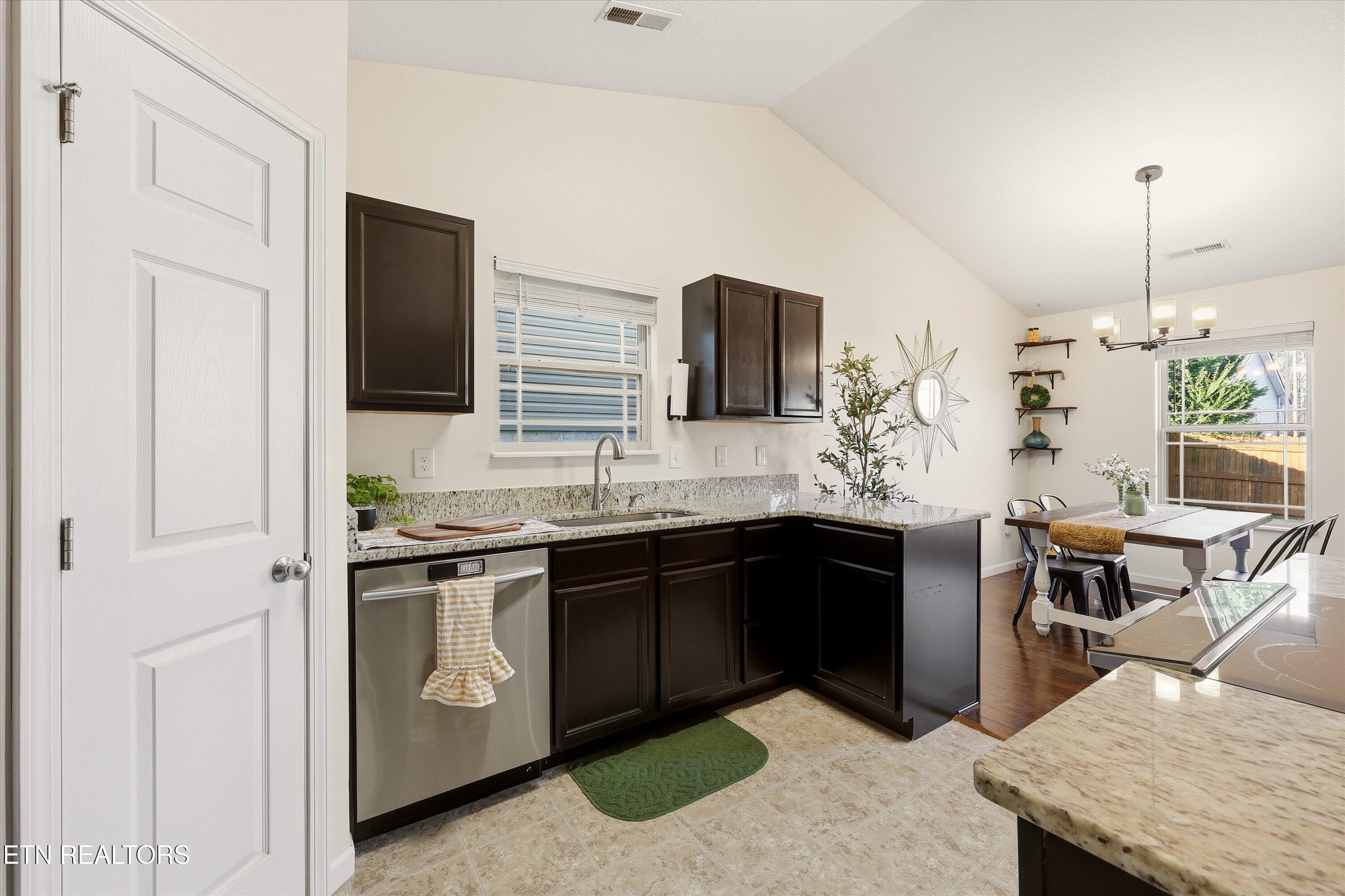 1711 Cove Oak Lane Knoxville TN 37909