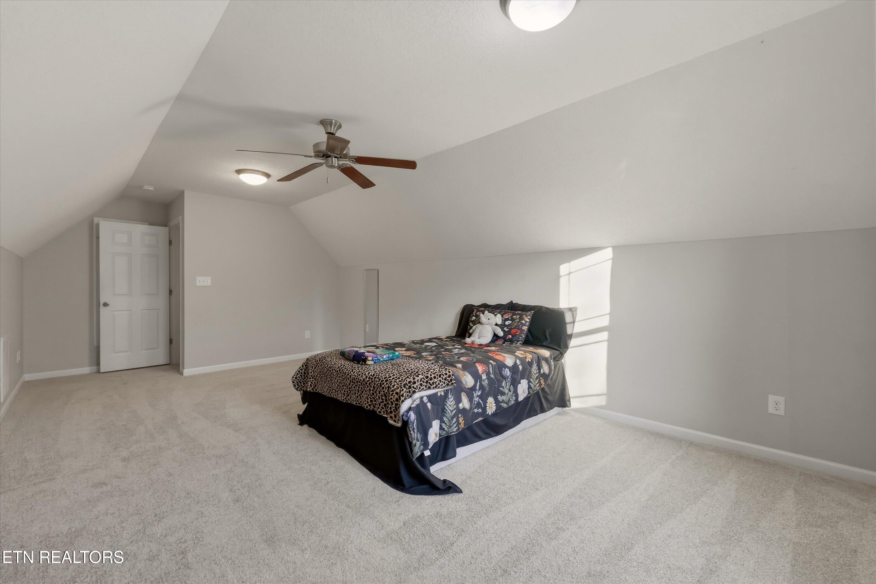 1711 Cove Oak Lane Knoxville TN 37909