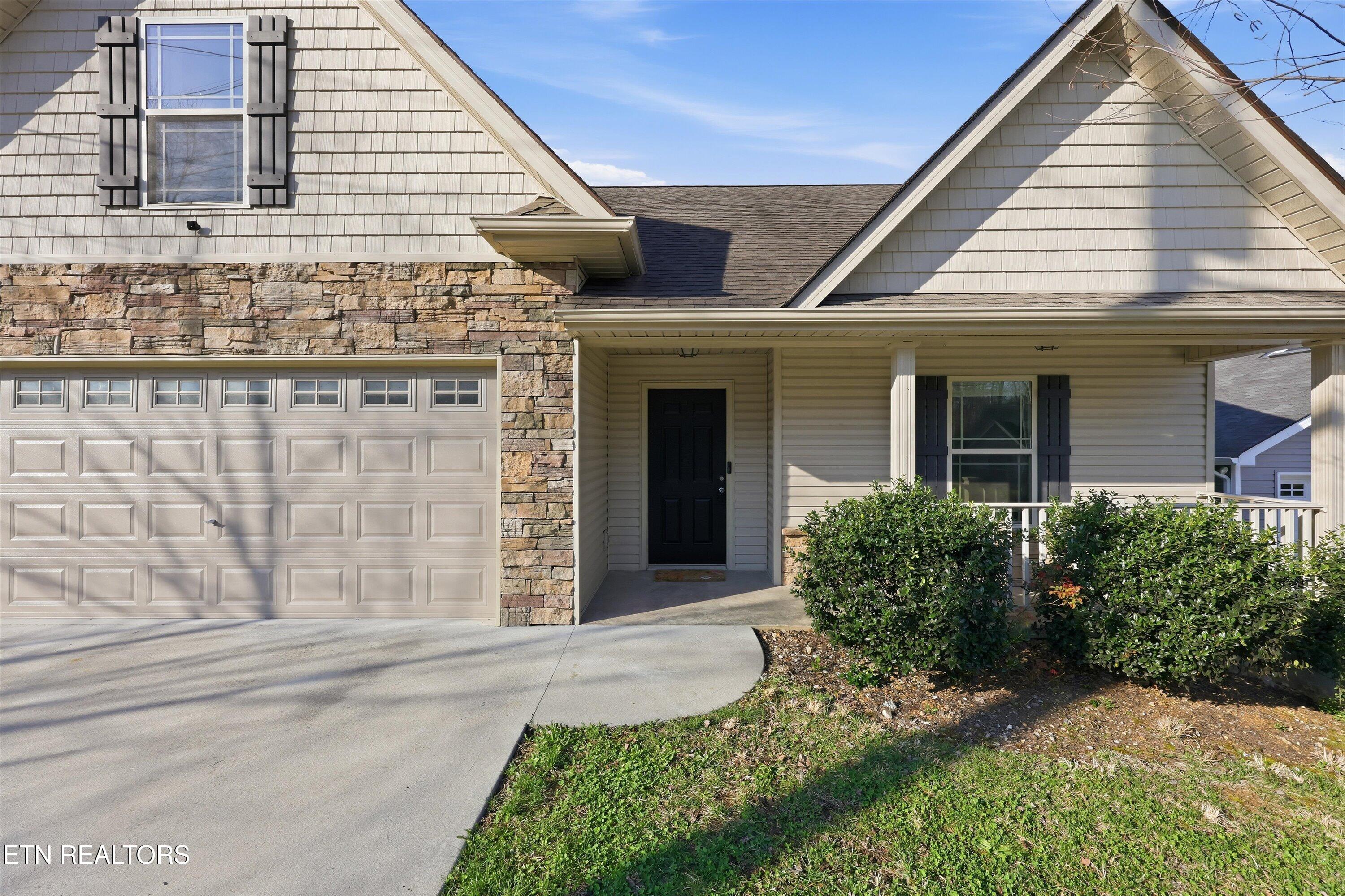 1711 Cove Oak Lane Knoxville TN 37909