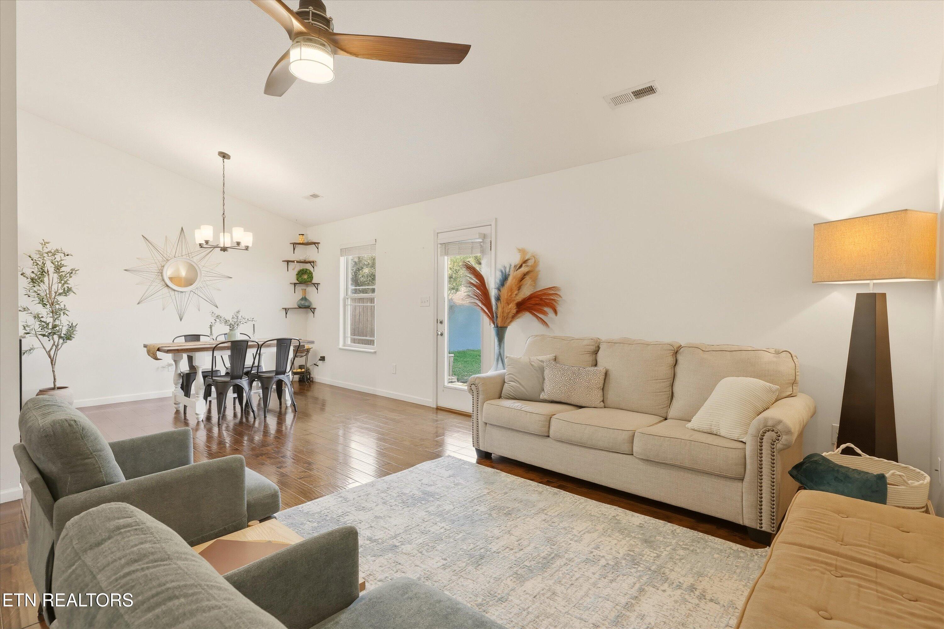 1711 Cove Oak Lane Knoxville TN 37909