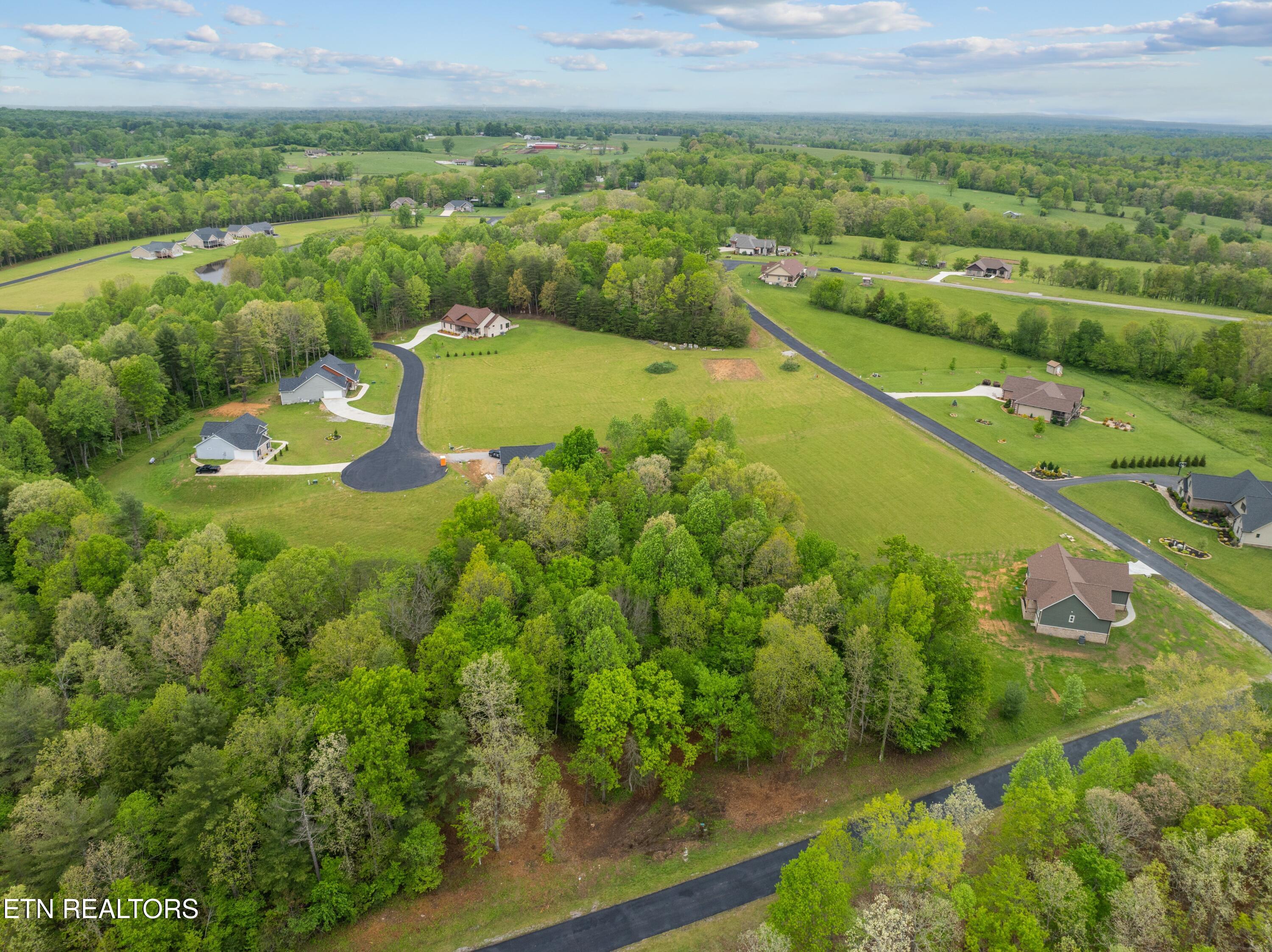 323 Noah Lane Crossville TN 38555