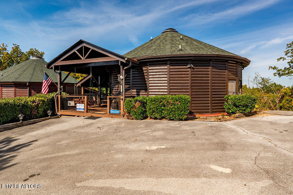 1086 Towering Oaks Drive Sevierville TN 37876